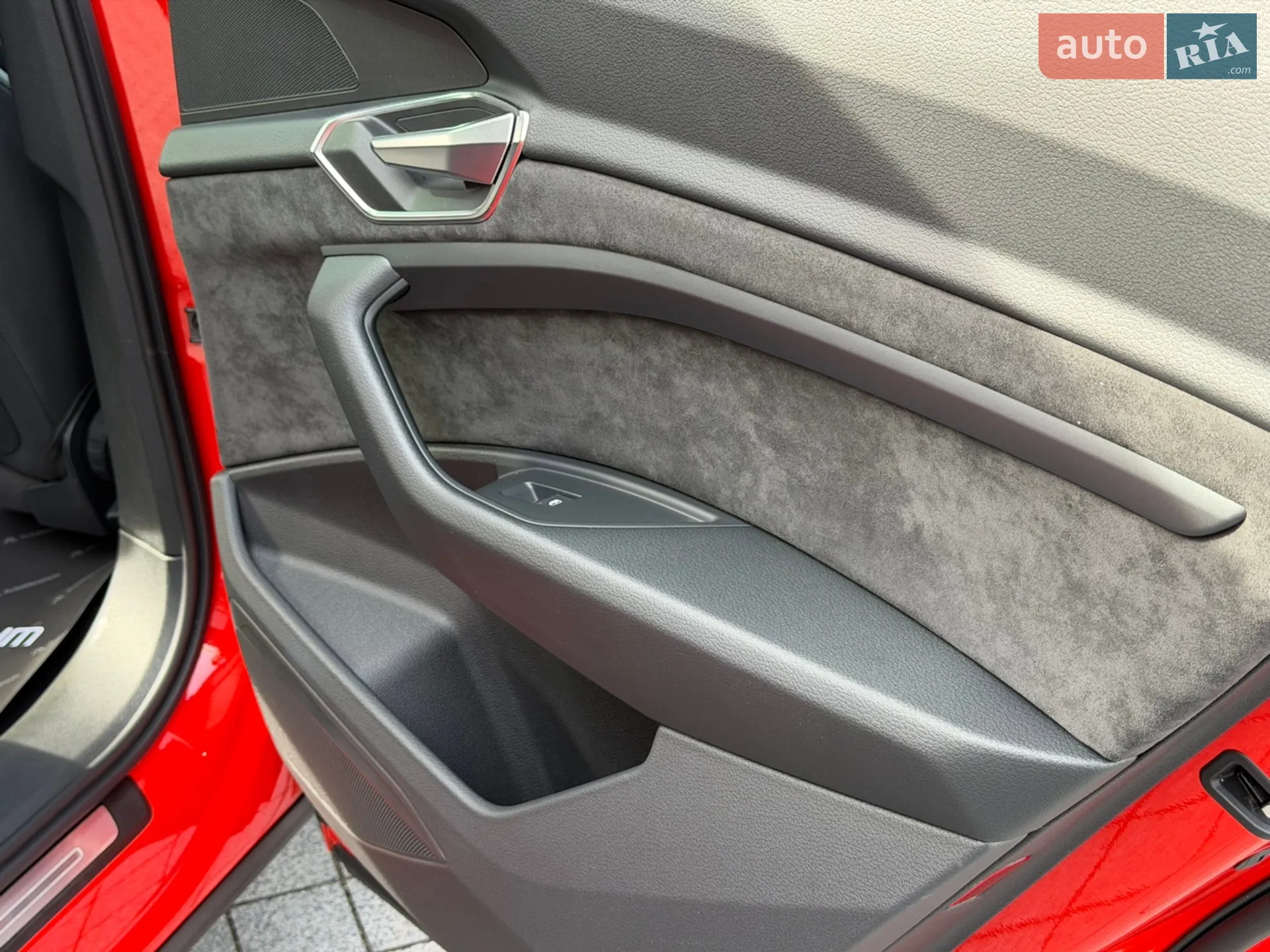 2020 Audi e-tron Sportback - мініатюра 28