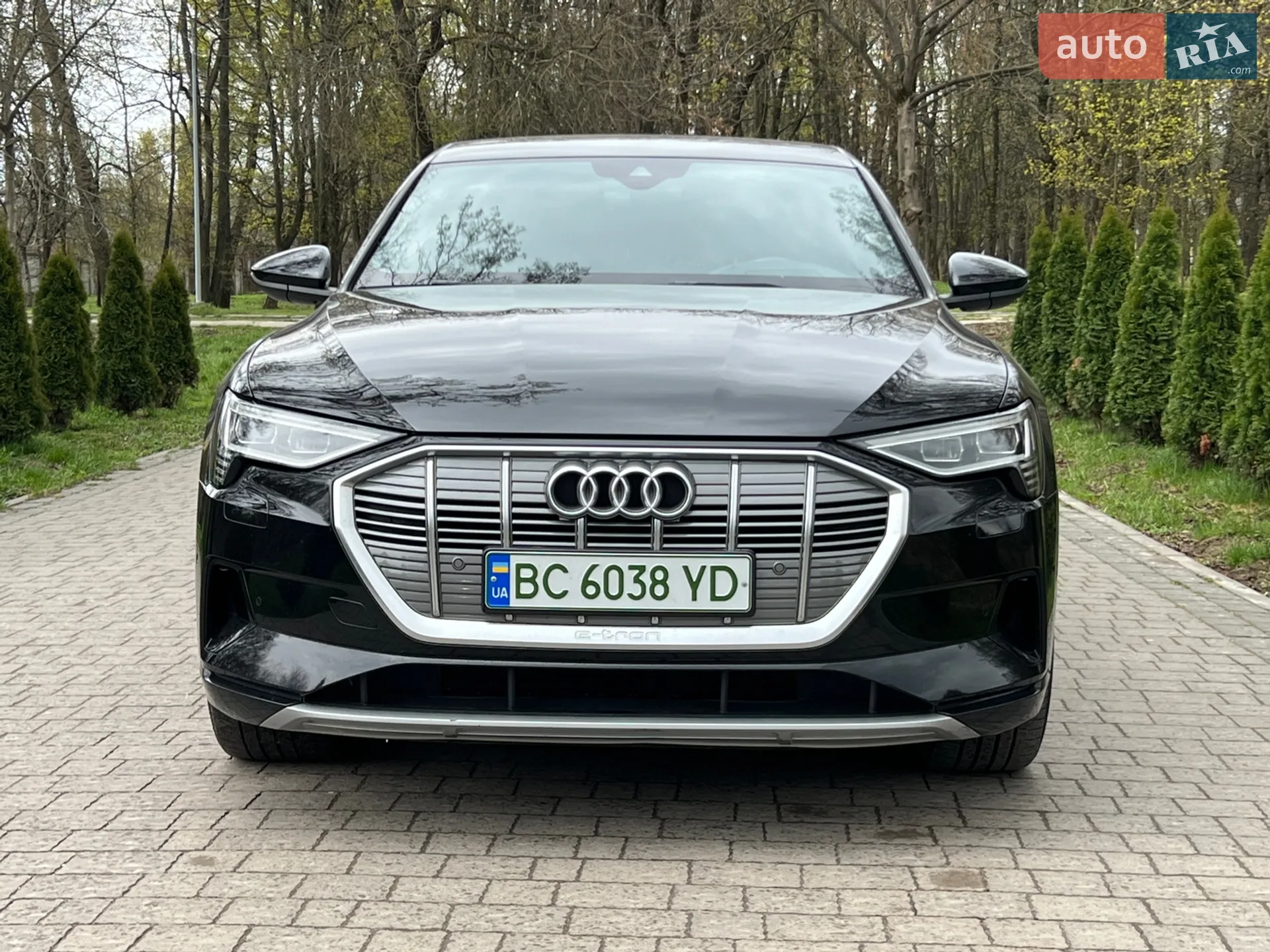 2020 Audi e-tron Sportback - мініатюра 2