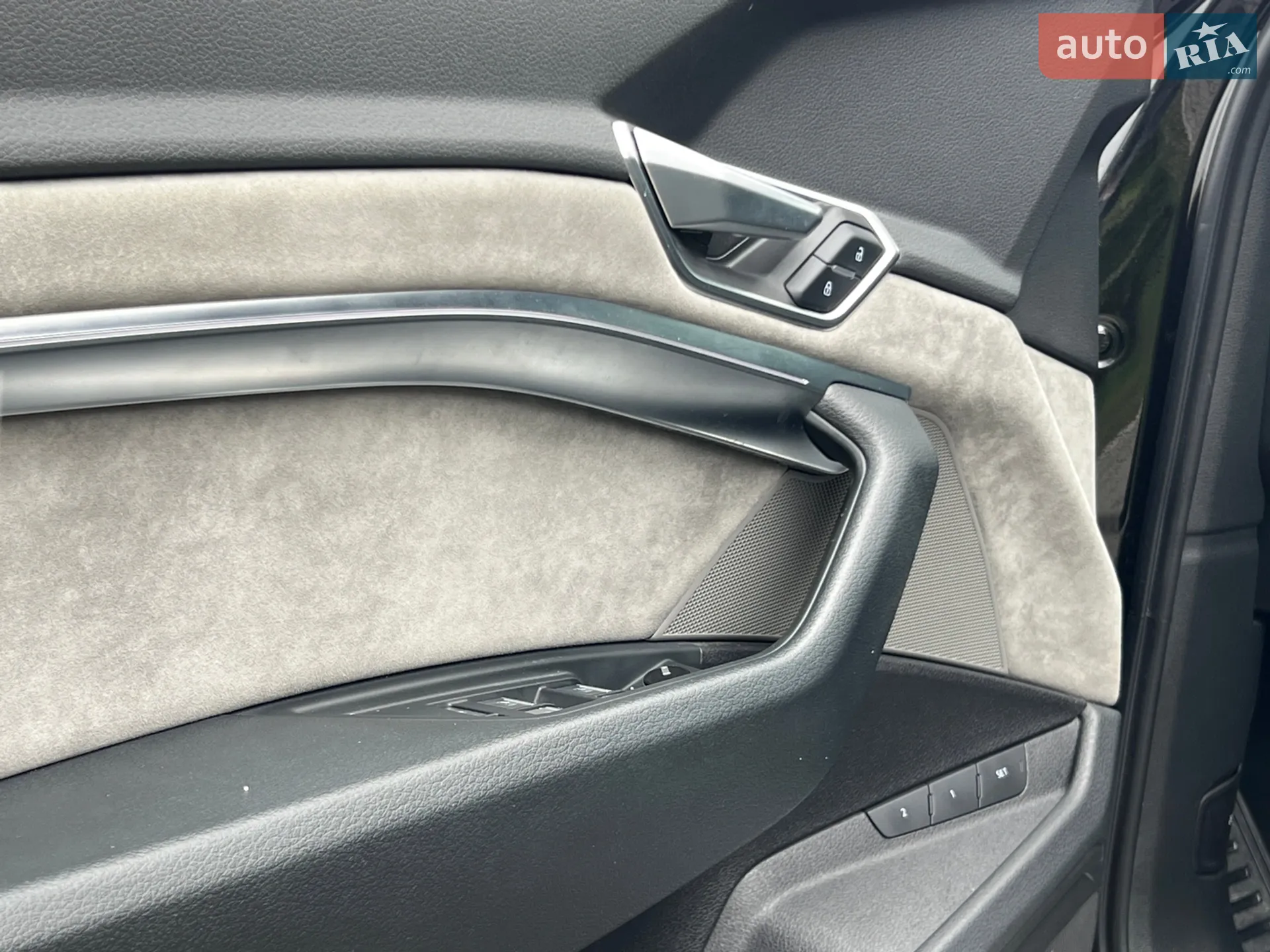 2020 Audi e-tron Sportback - мініатюра 12
