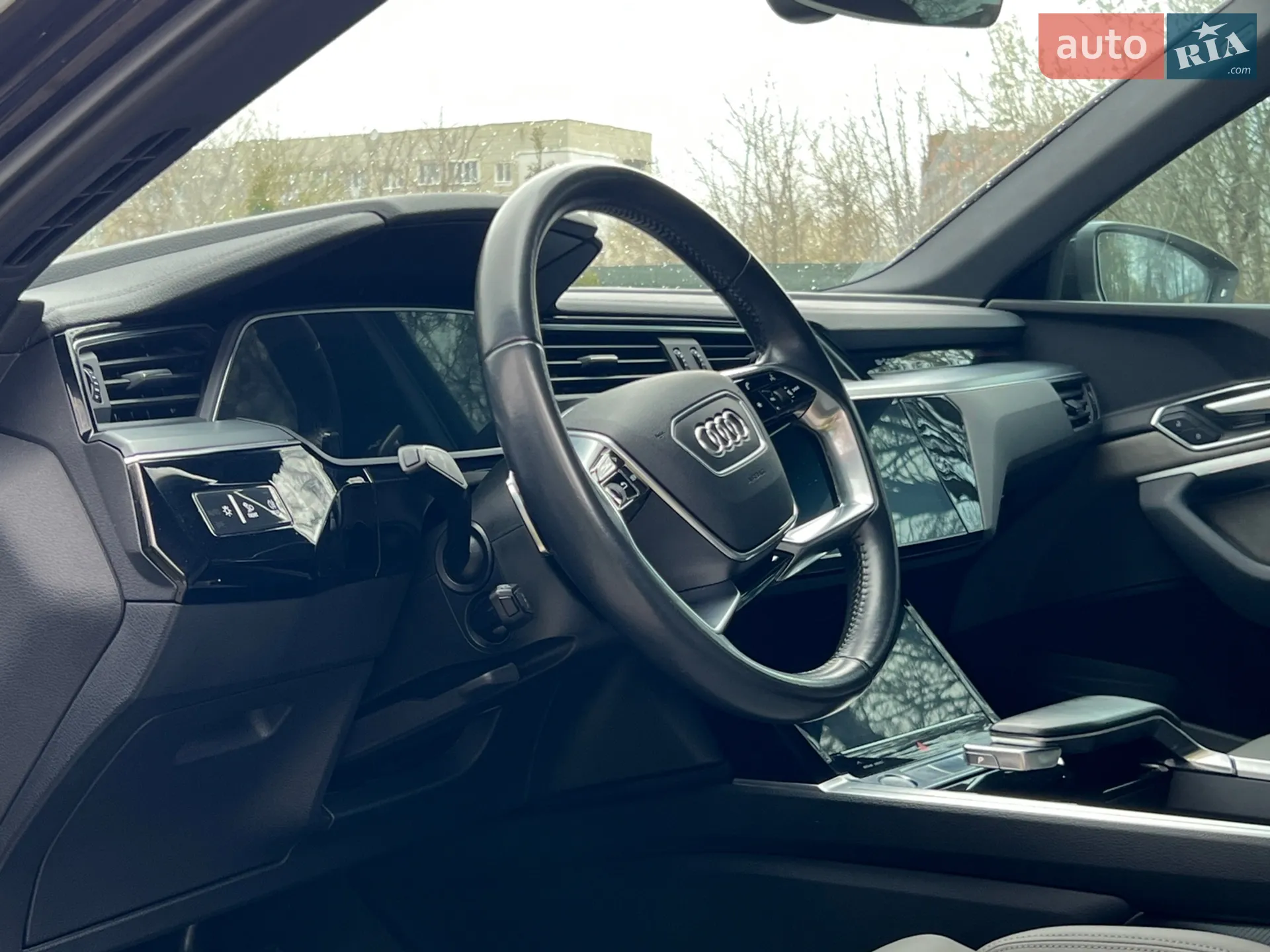 2020 Audi e-tron Sportback - мініатюра 11