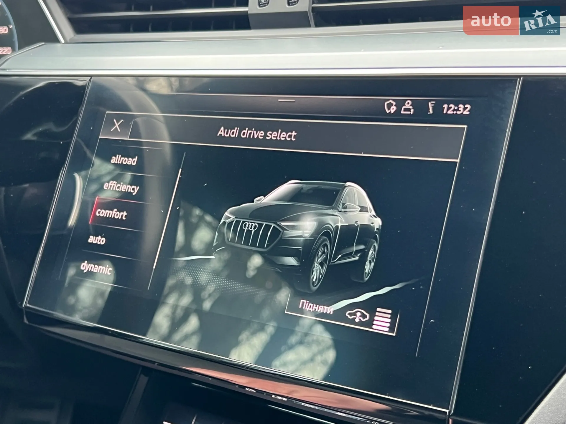 2020 Audi e-tron Sportback - мініатюра 23