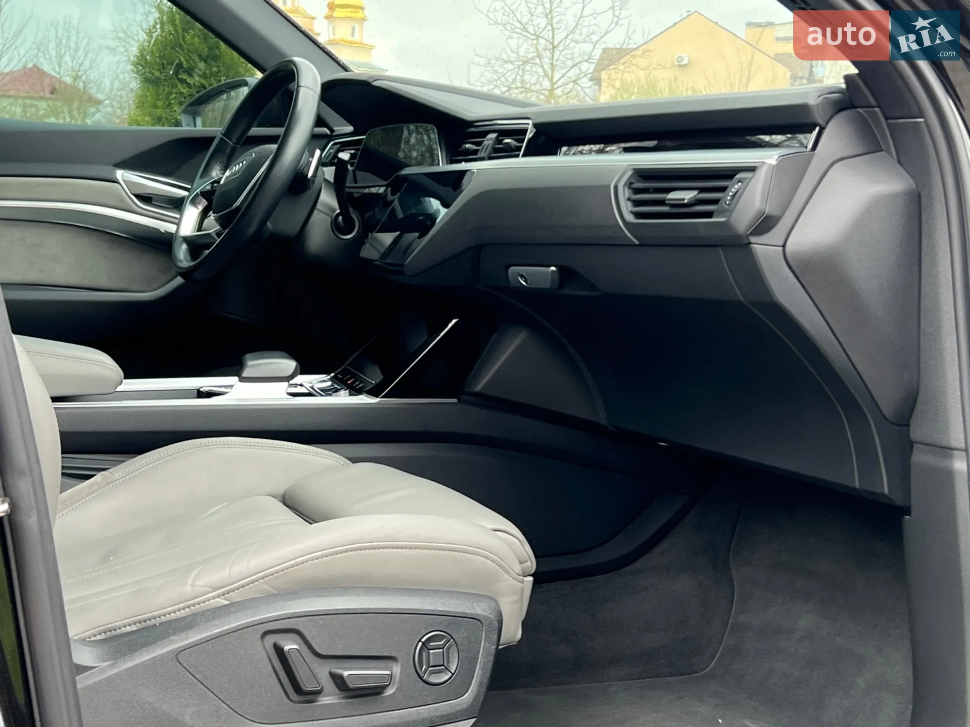 2020 Audi e-tron Sportback - мініатюра 19