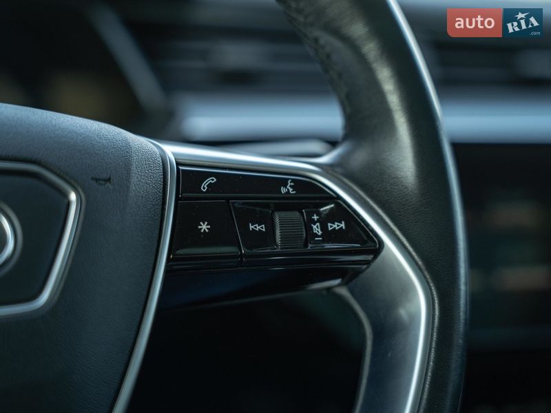 Внедорожник / Кроссовер Audi e-tron Sportback 2020 в Черновцах