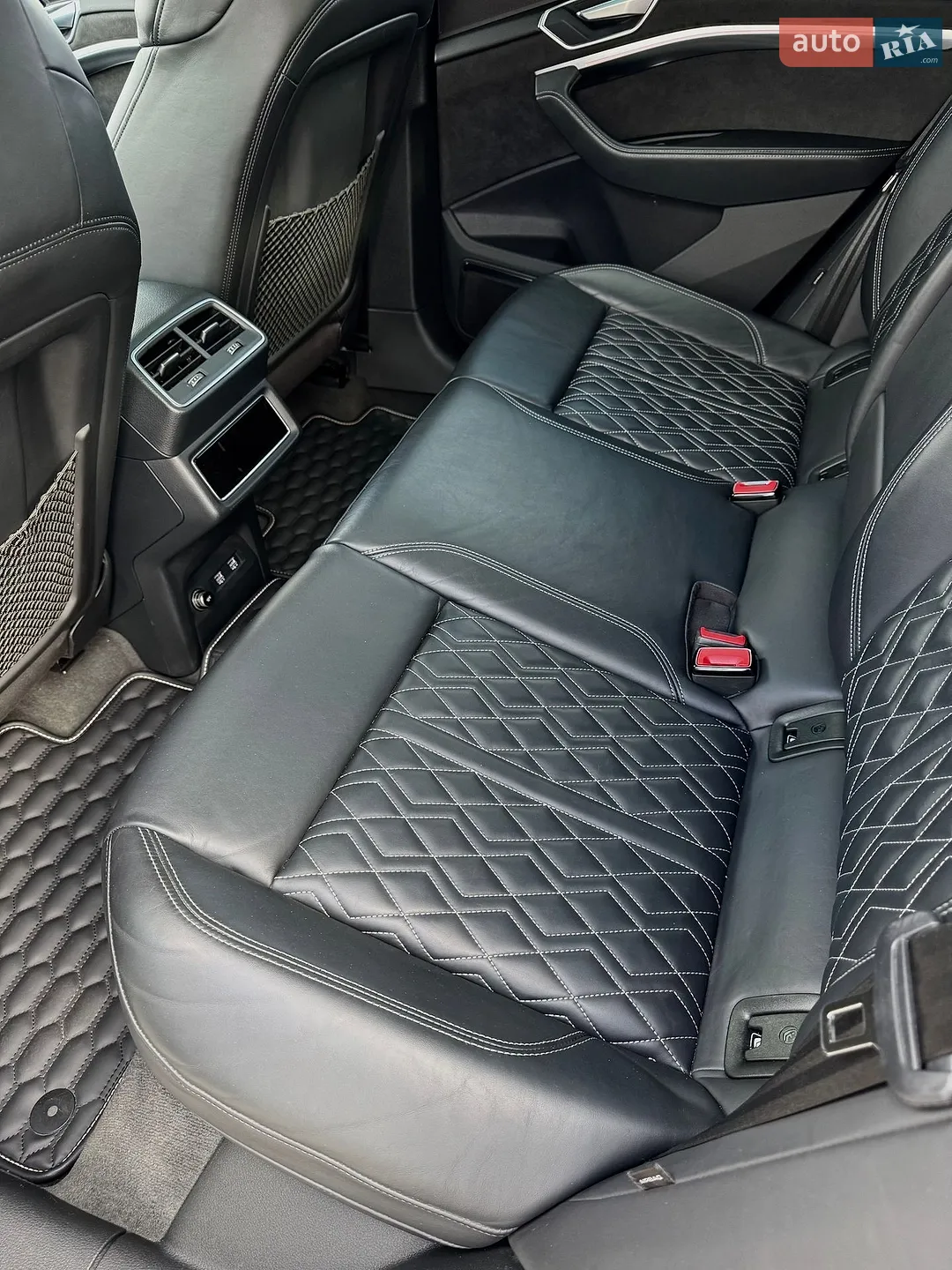 2020 Audi e-tron Sportback - мініатюра 41