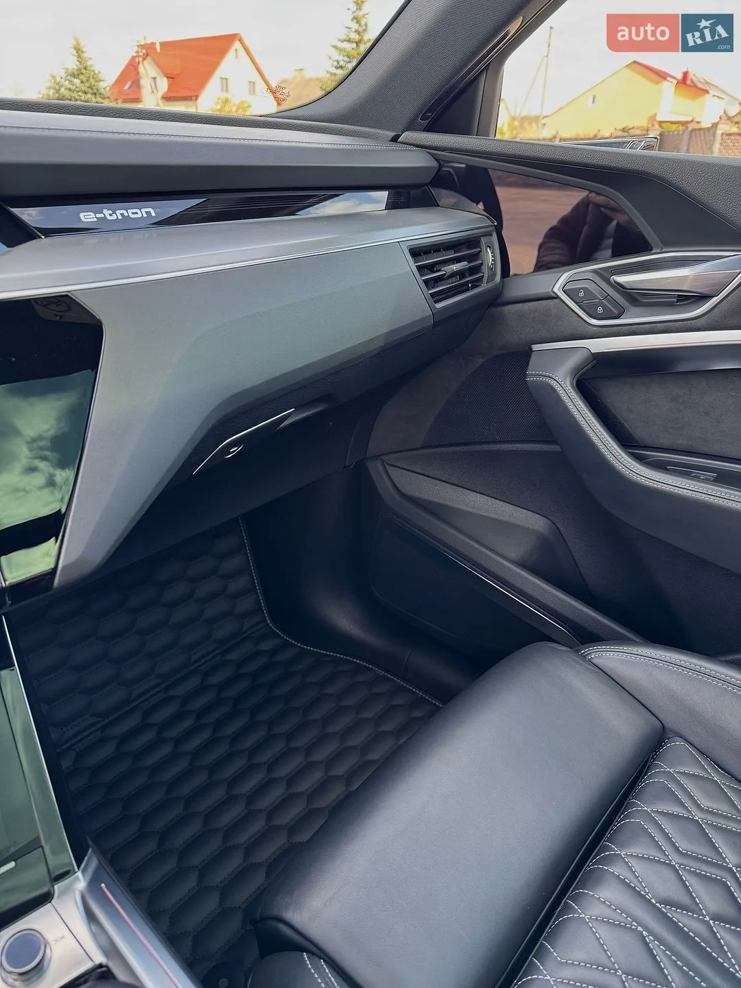 2020 Audi e-tron Sportback - мініатюра 56