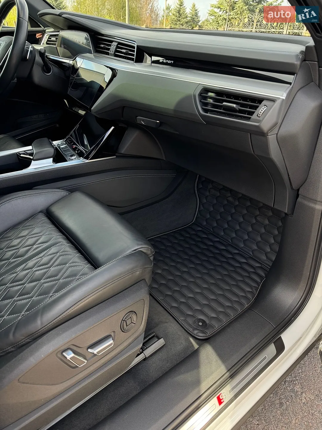 2020 Audi e-tron Sportback - мініатюра 57