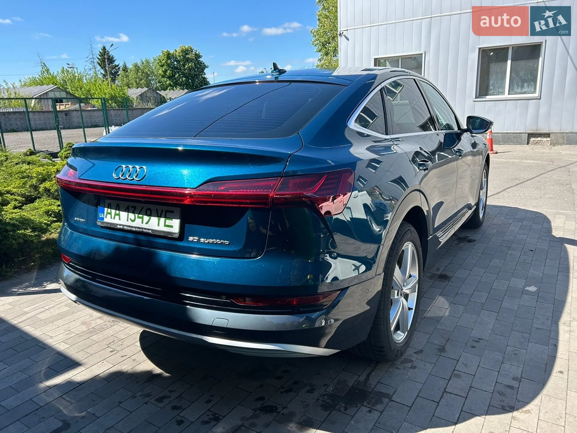 2021 Audi e-tron Sportback - мініатюра 2