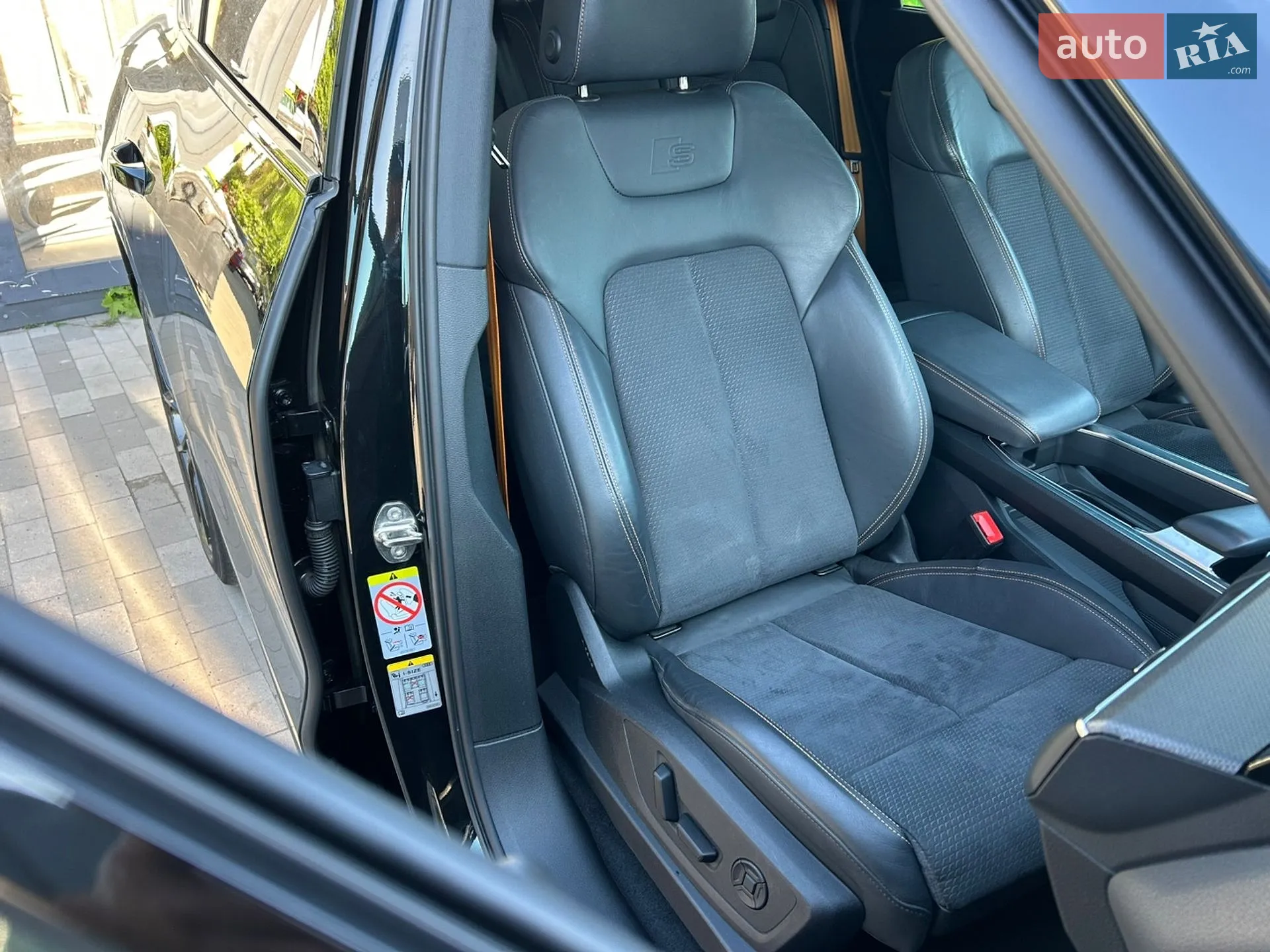 2022 Audi e-tron Sportback - мініатюра 14