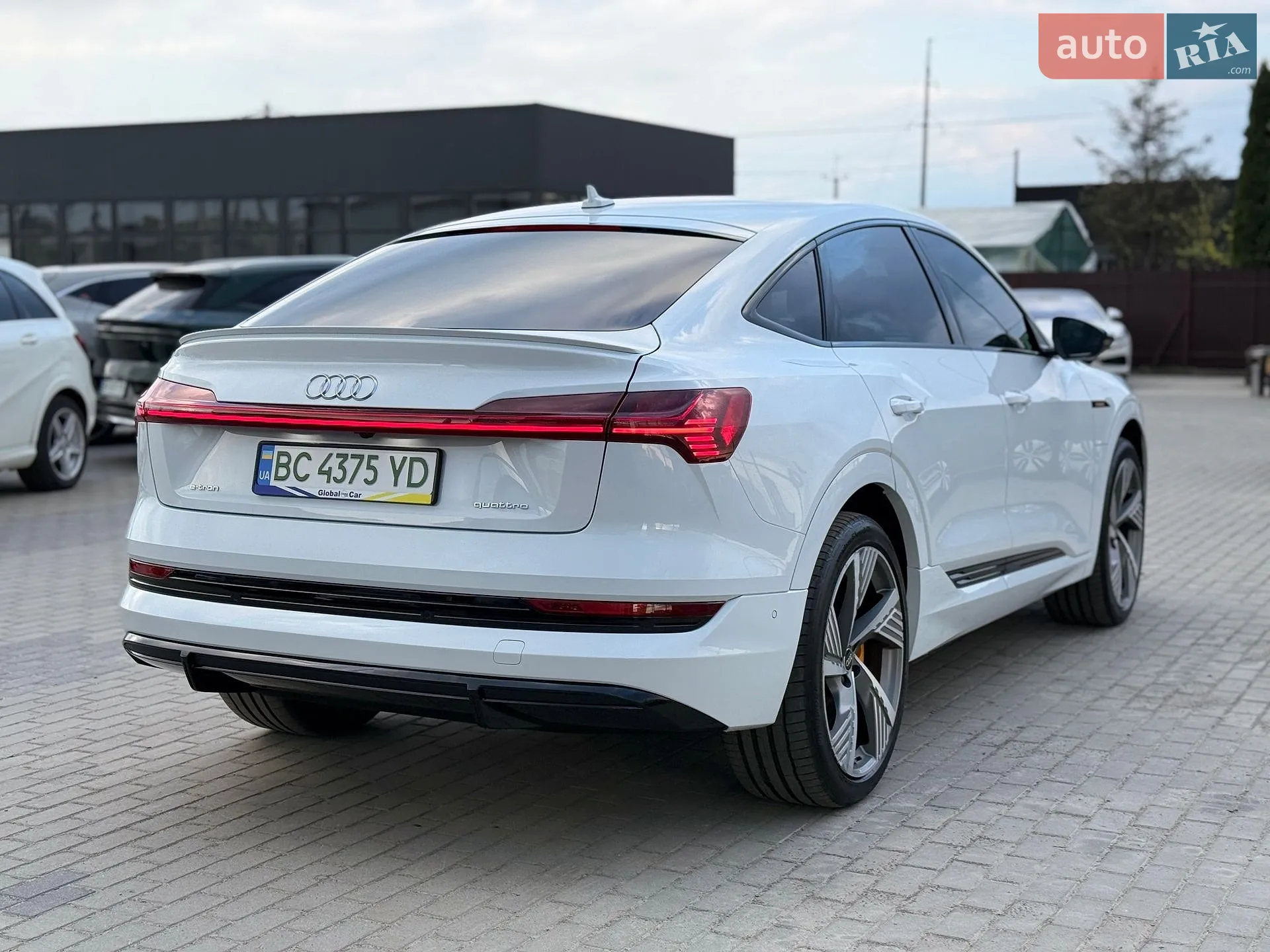 2022 Audi e-tron Sportback - мініатюра 5