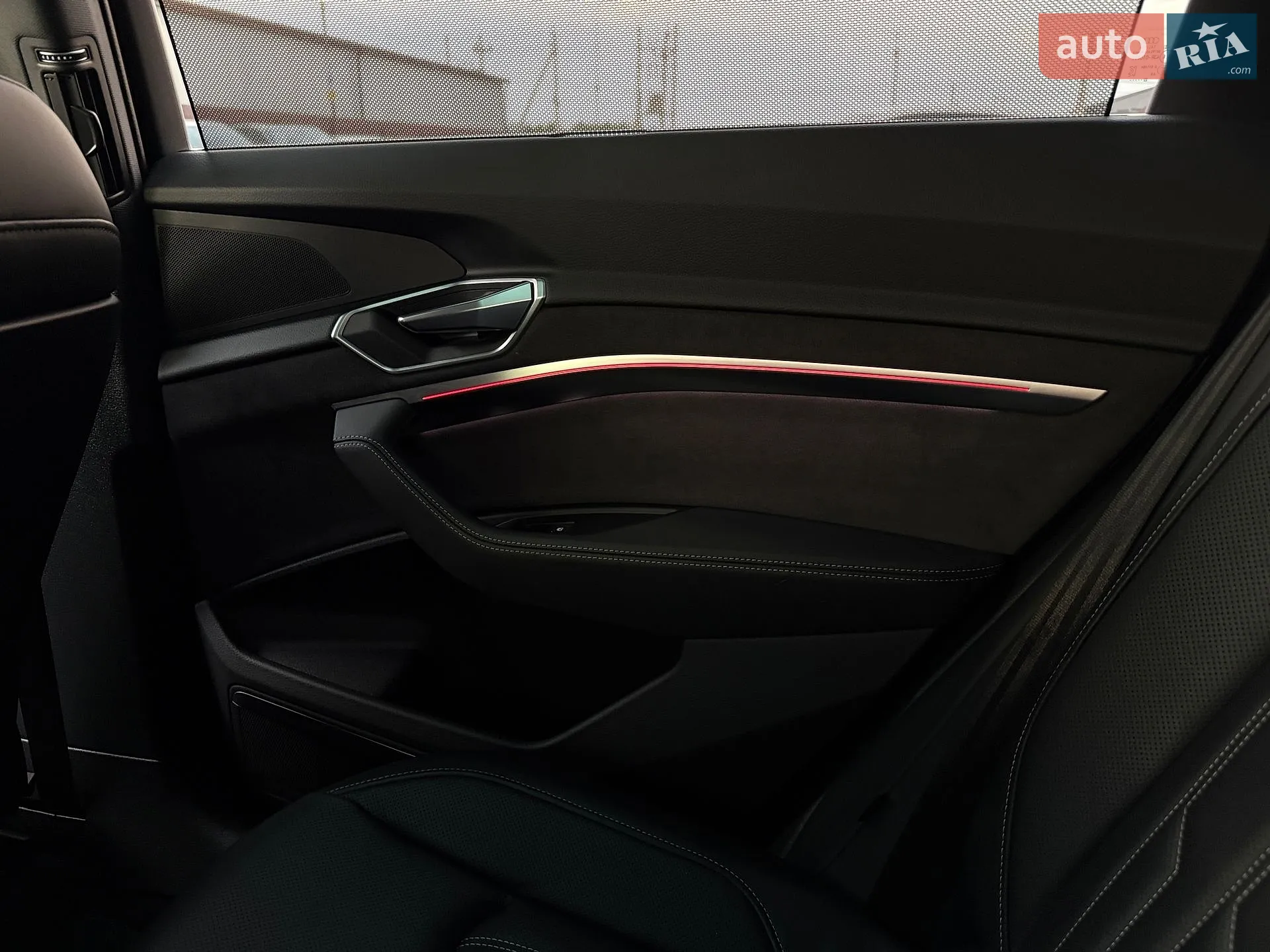 2022 Audi e-tron Sportback - мініатюра 36