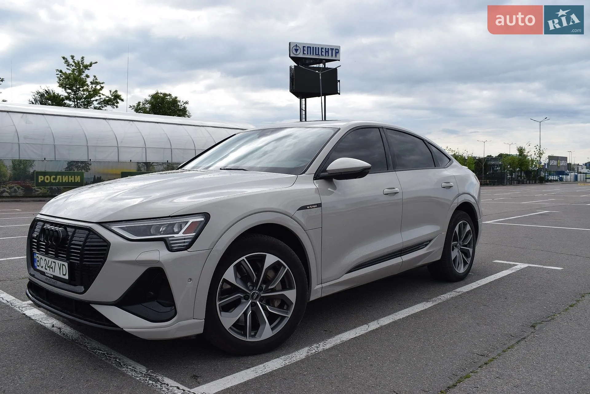 2020 Audi e-tron Sportback - фото 1