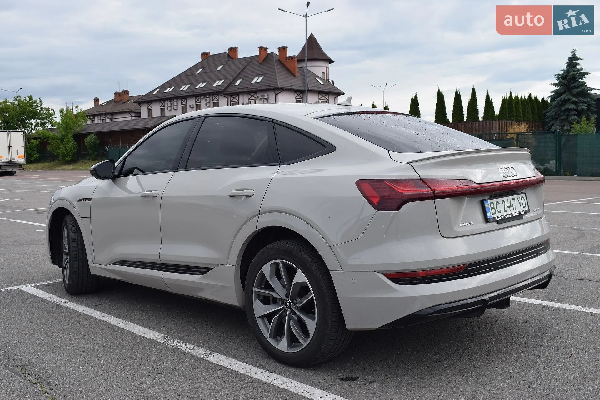 2020 Audi e-tron Sportback - мініатюра 4