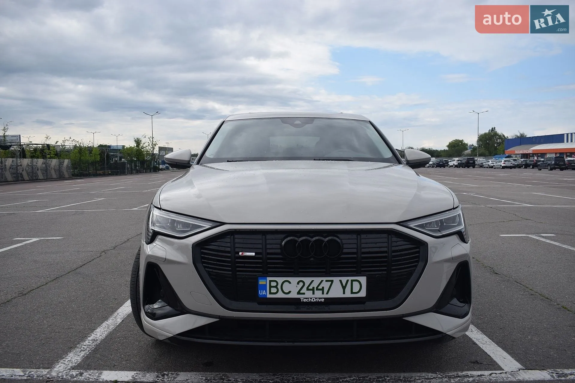 2020 Audi e-tron Sportback - мініатюра 2