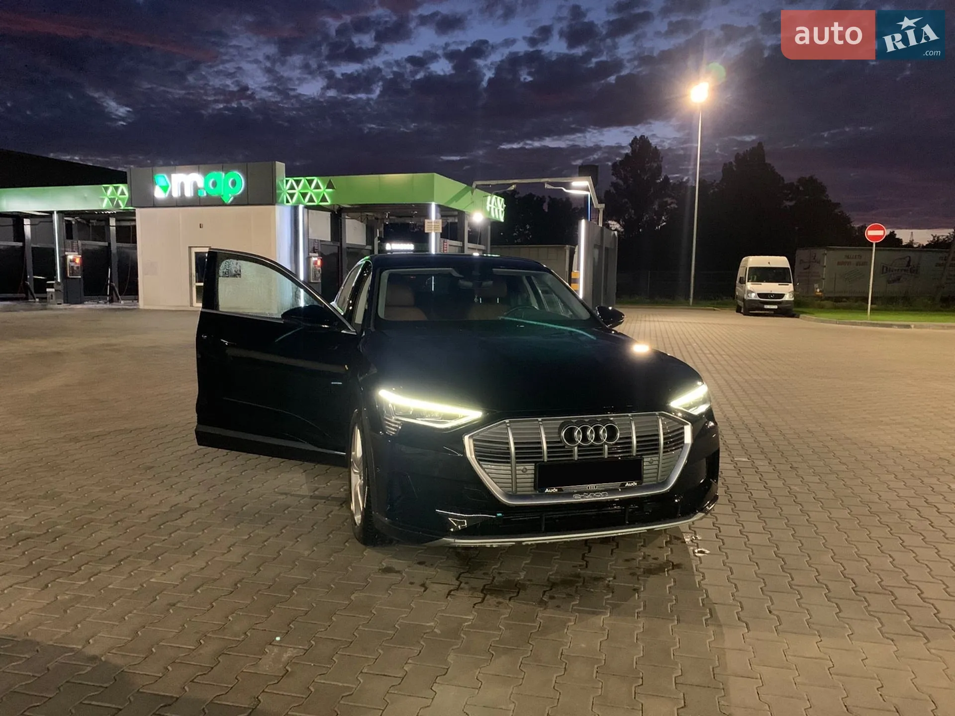 2020 Audi e-tron Sportback - мініатюра 5