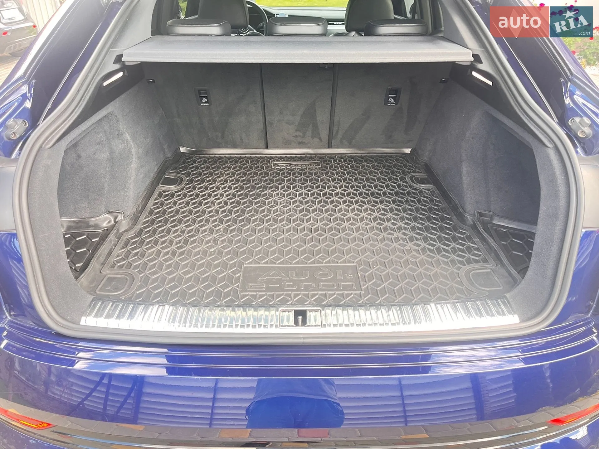 2022 Audi e-tron Sportback - мініатюра 7