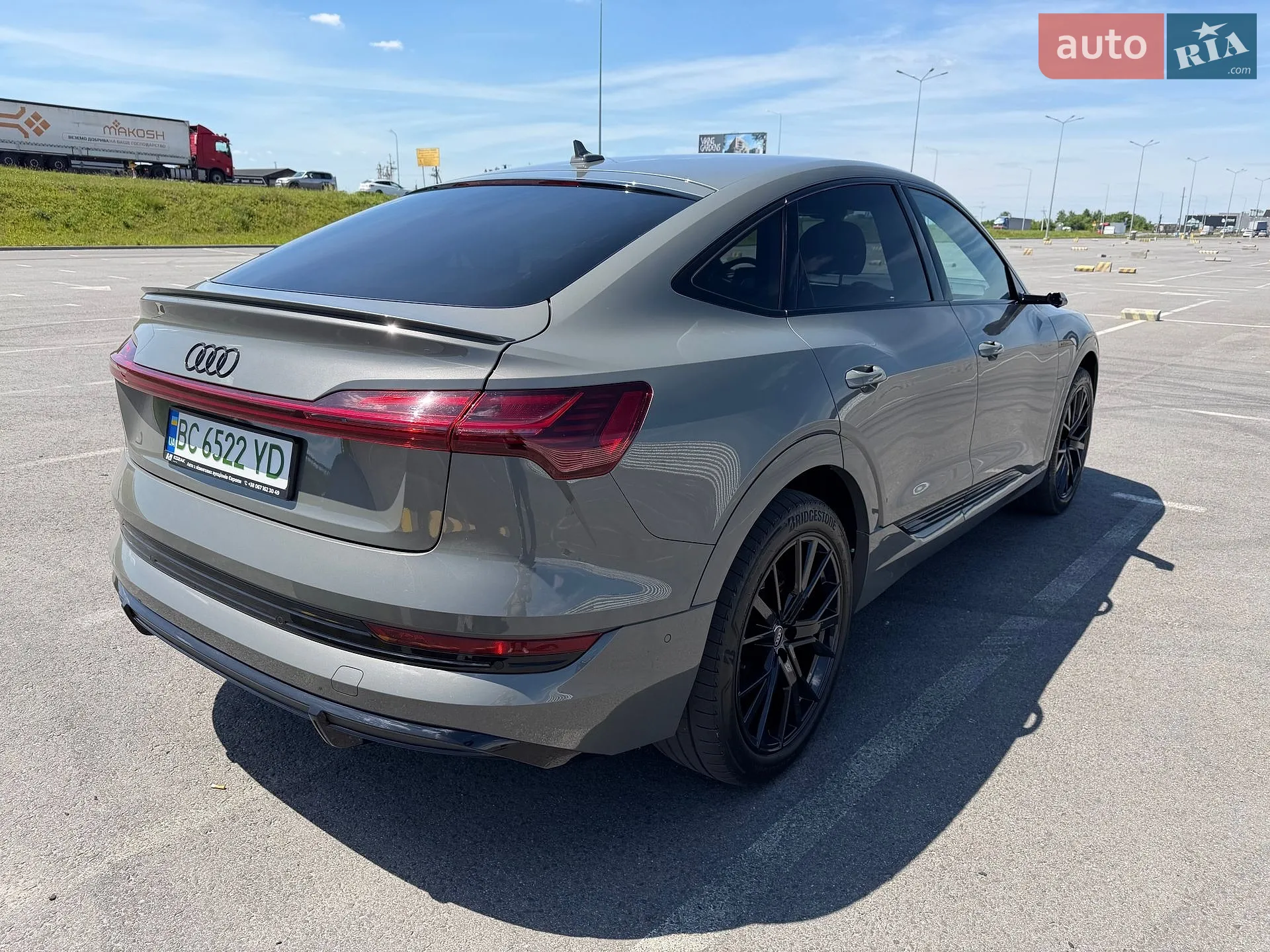 2022 Audi e-tron Sportback - мініатюра 8