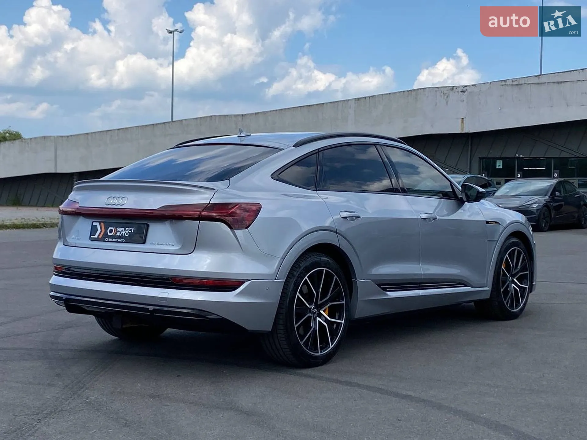 2020 Audi e-tron Sportback - мініатюра 8