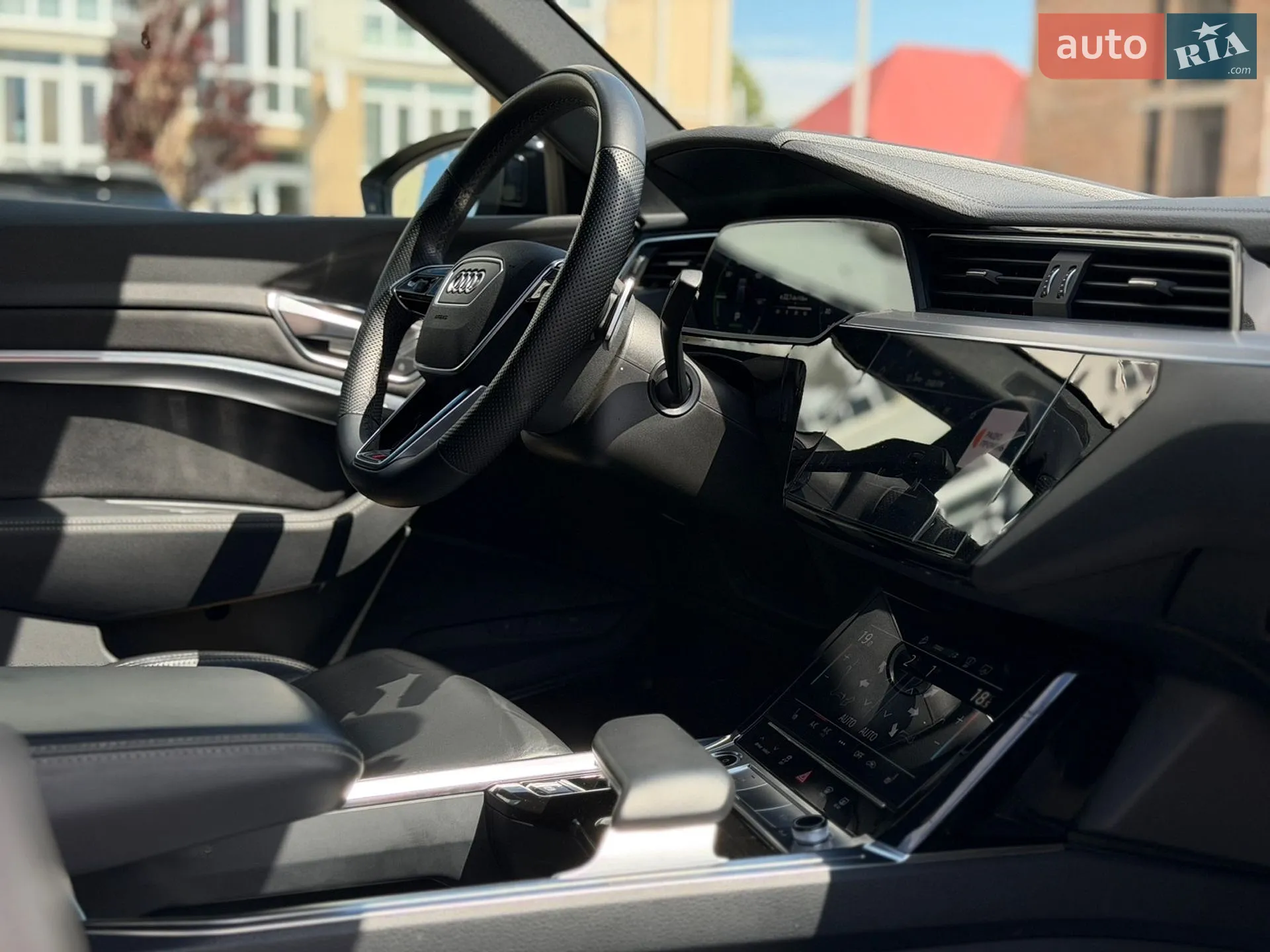2022 Audi e-tron Sportback - мініатюра 14