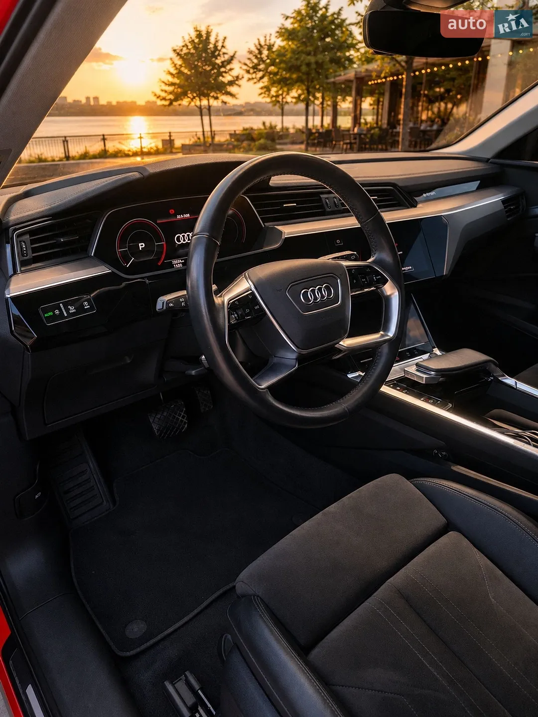 2021 Audi e-tron Sportback - мініатюра 8