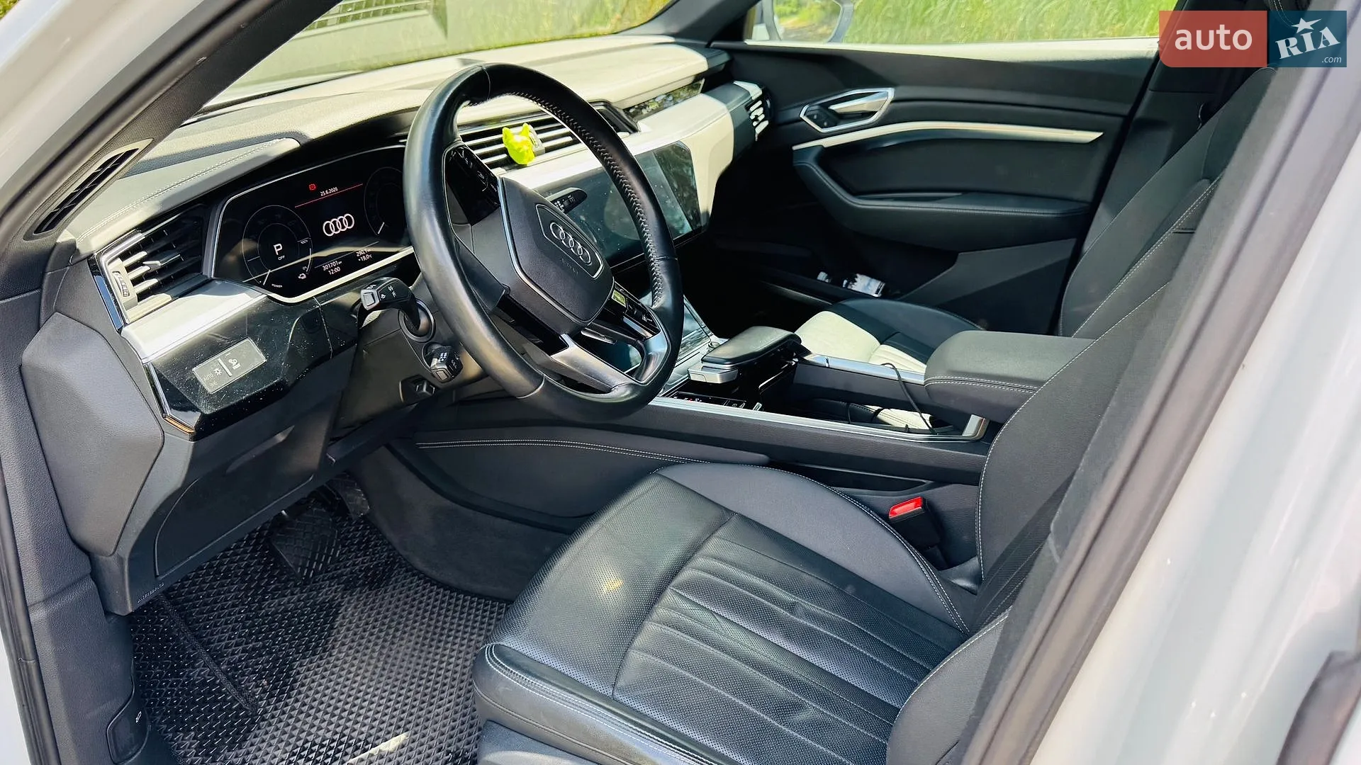 2020 Audi e-tron Sportback - мініатюра 13