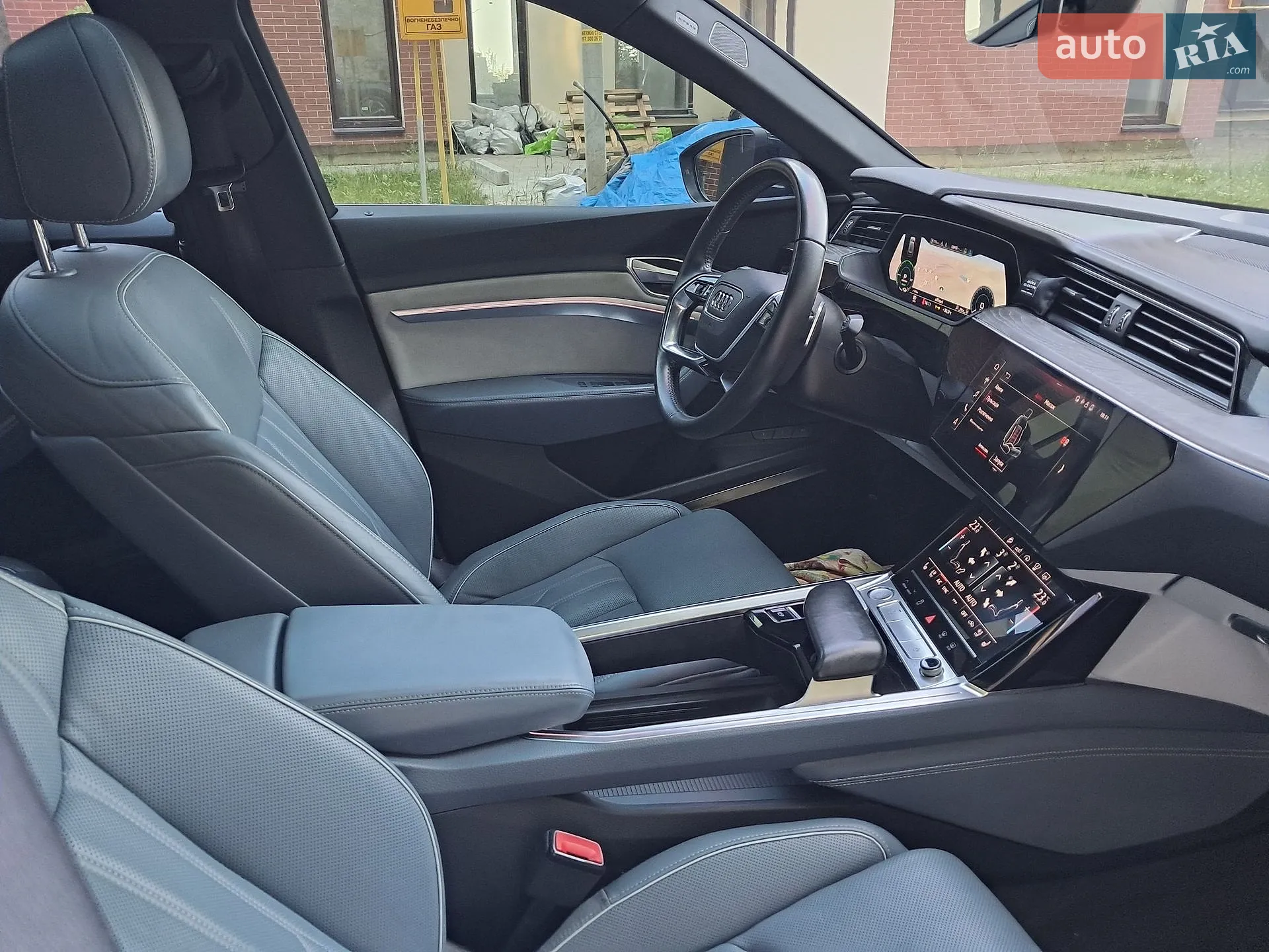 2020 Audi e-tron Sportback - мініатюра 12