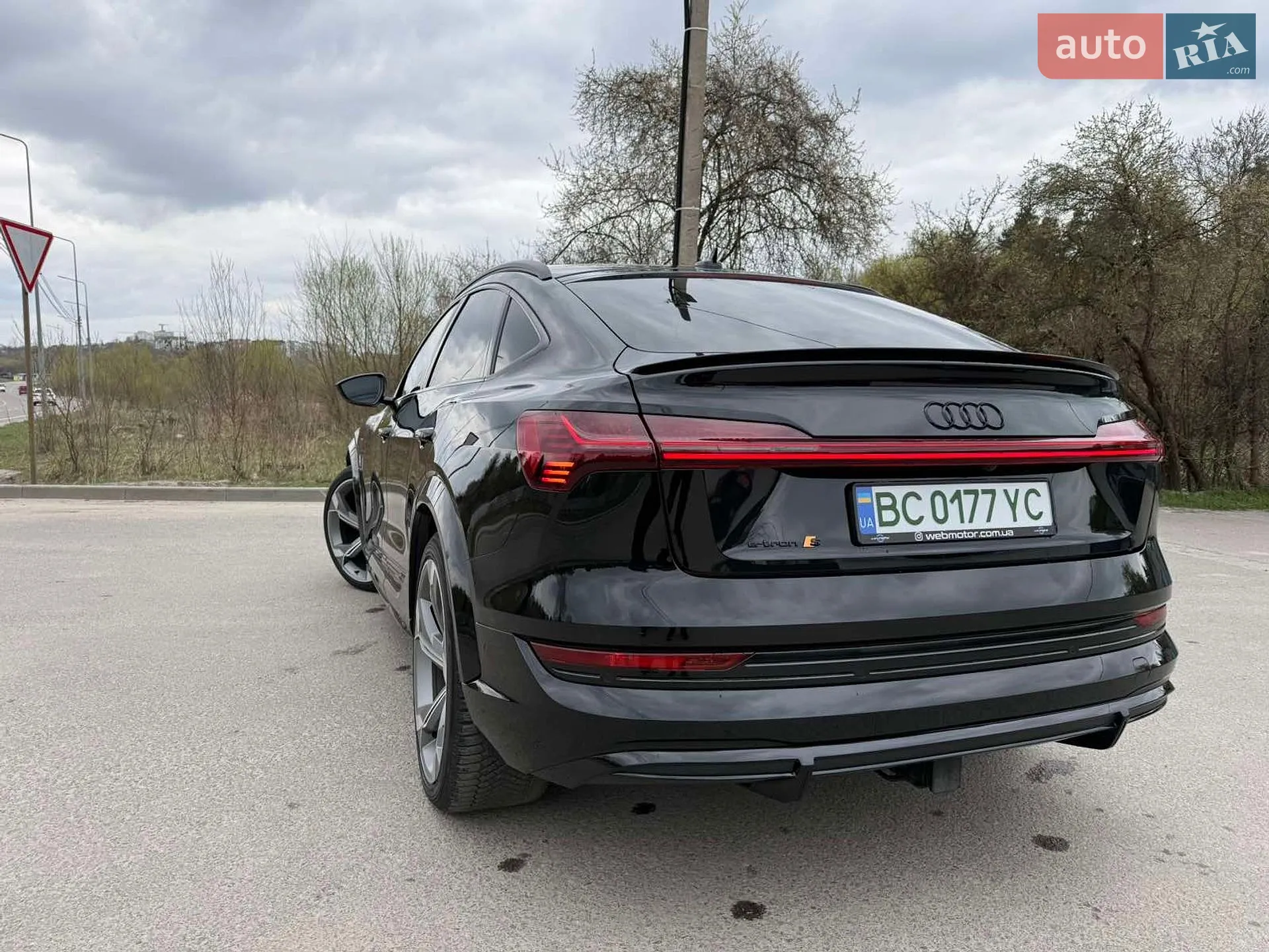 2022 Audi e-tron Sportback - мініатюра 8