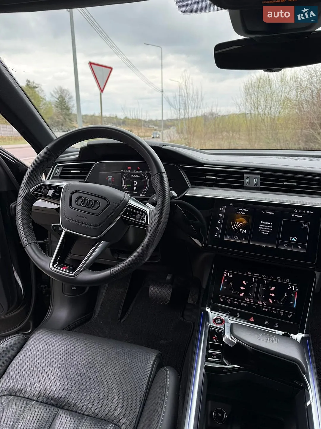 2022 Audi e-tron Sportback - мініатюра 23