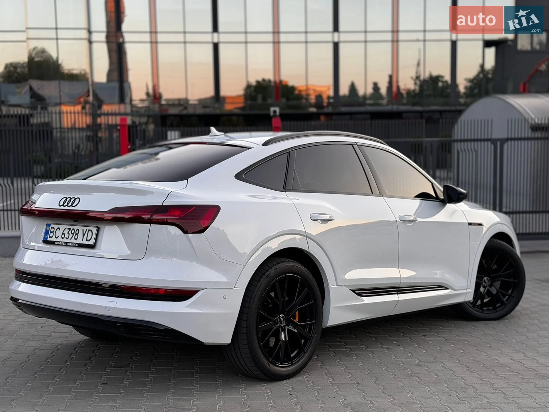 2022 Audi e-tron Sportback - мініатюра 11
