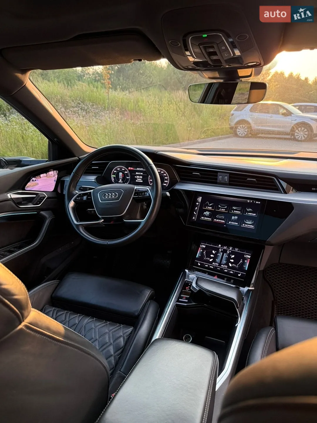 2020 Audi e-tron Sportback - мініатюра 31
