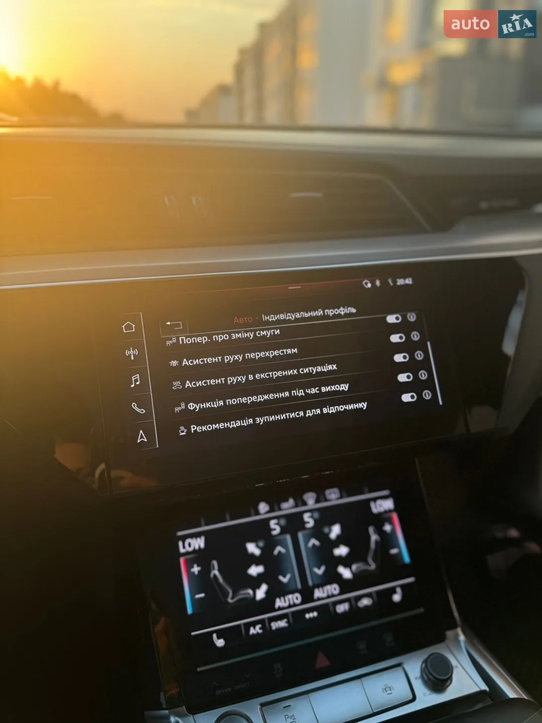 2020 Audi e-tron Sportback - мініатюра 38