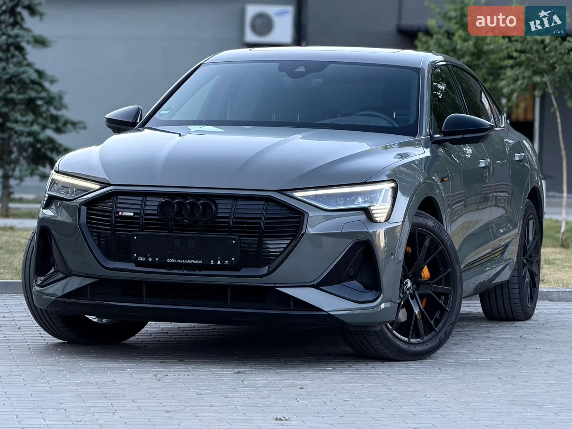 2022 Audi e-tron Sportback - фото 1