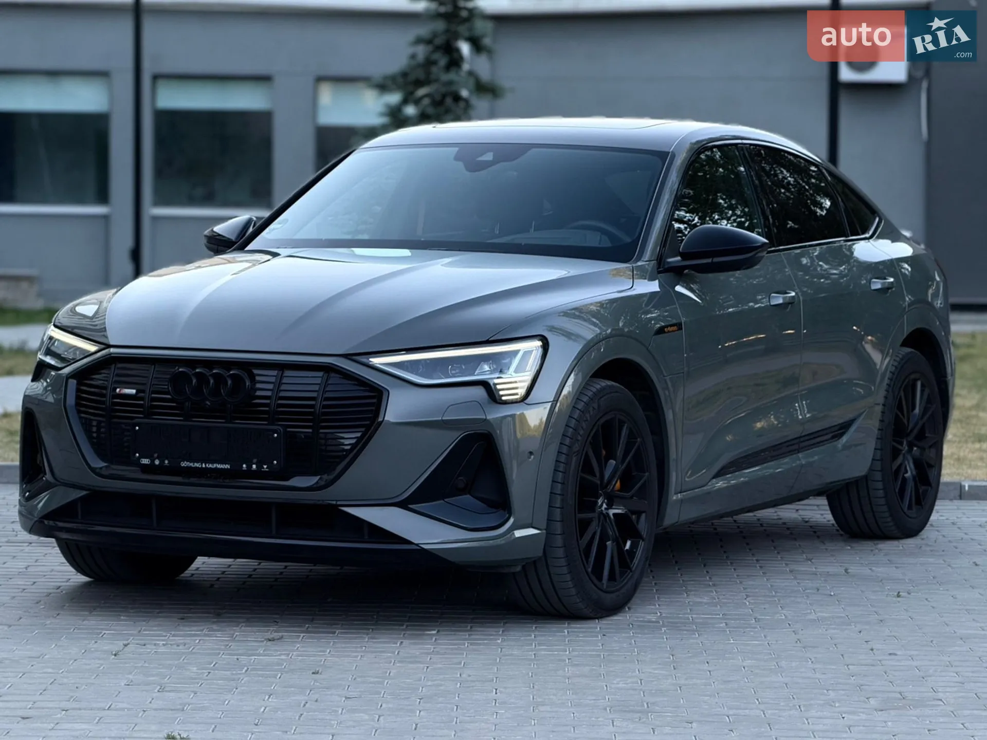 2022 Audi e-tron Sportback - мініатюра 4