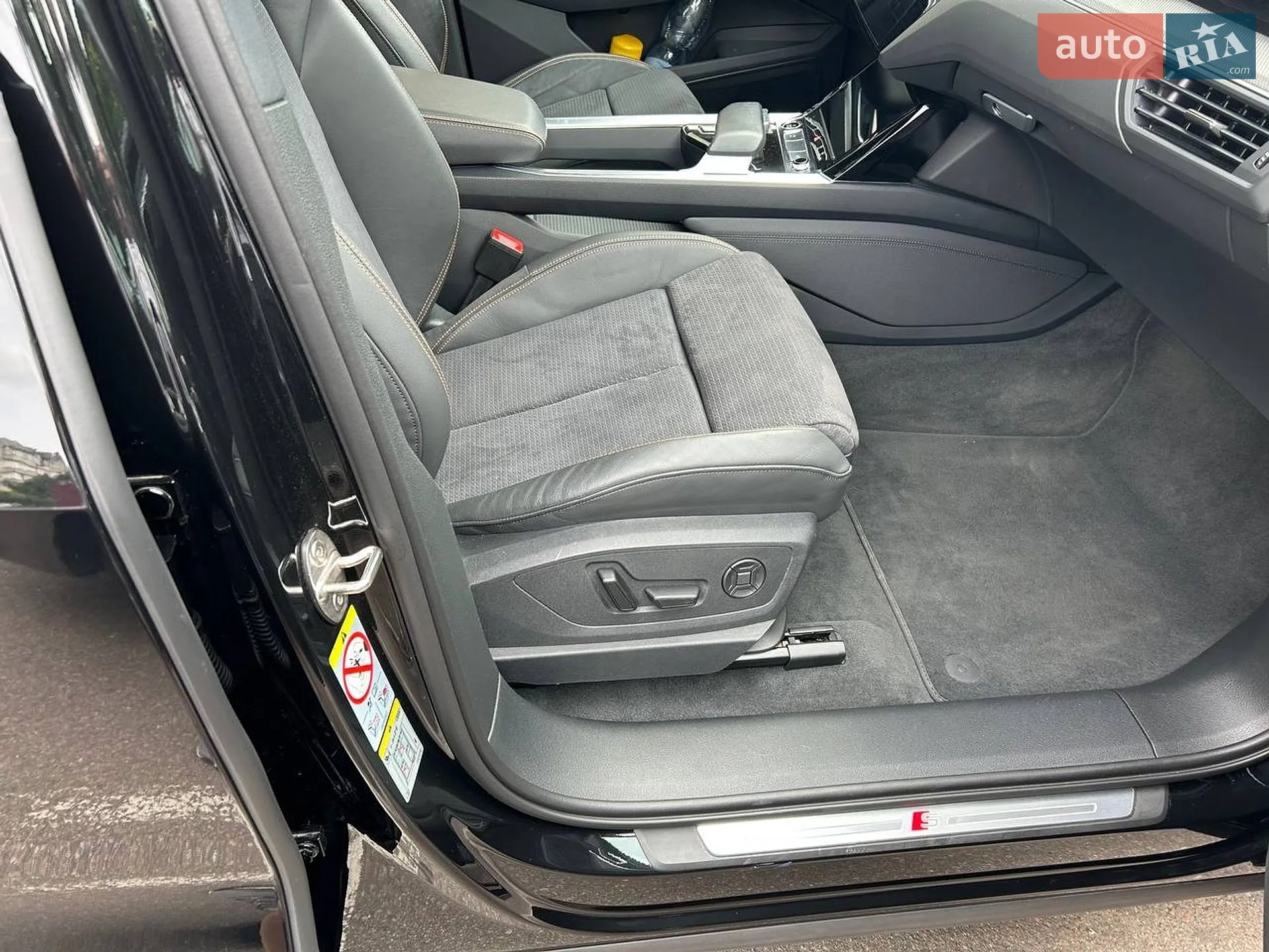 2022 Audi e-tron Sportback - мініатюра 18
