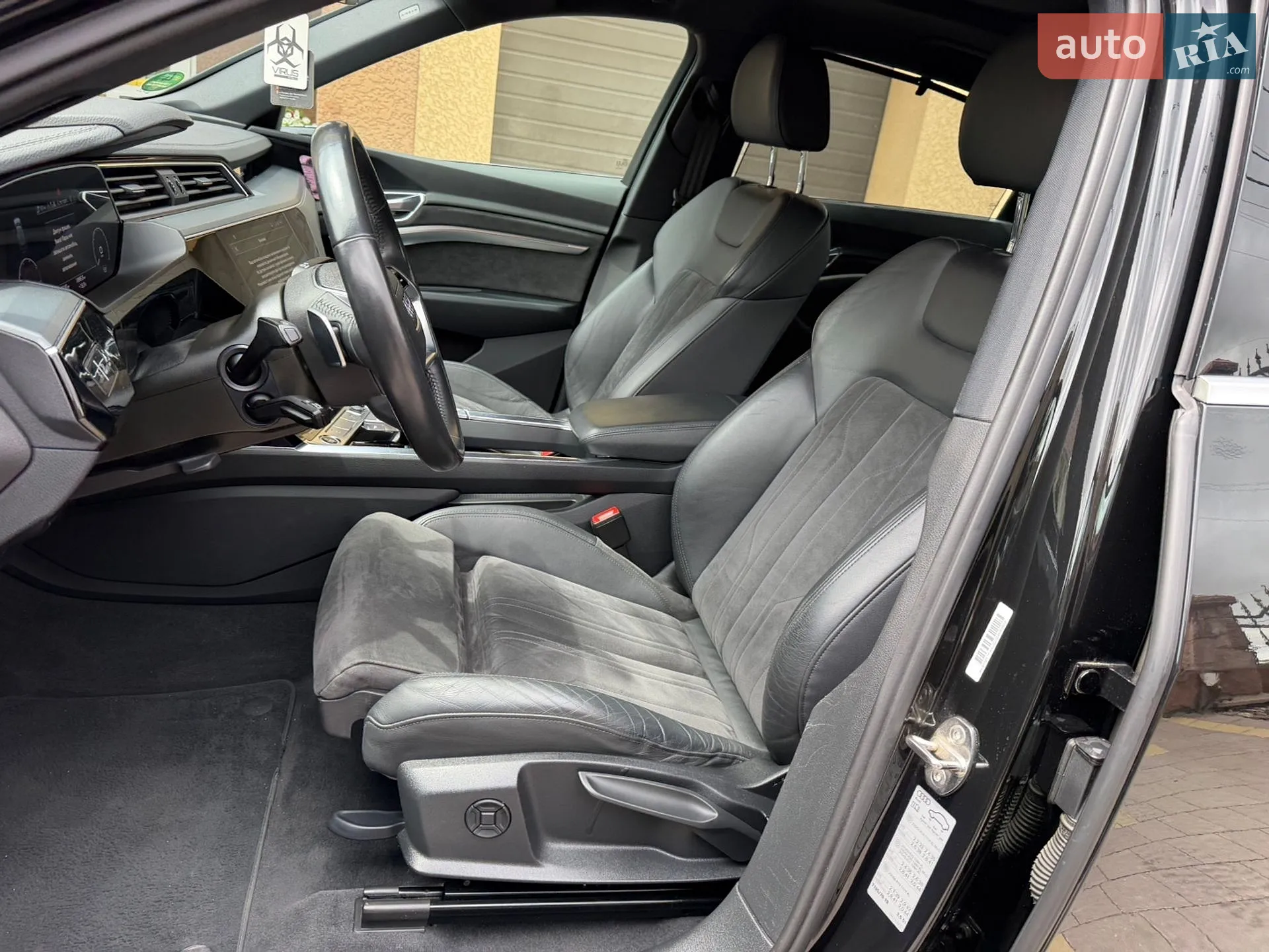 2020 Audi e-tron Sportback - мініатюра 39