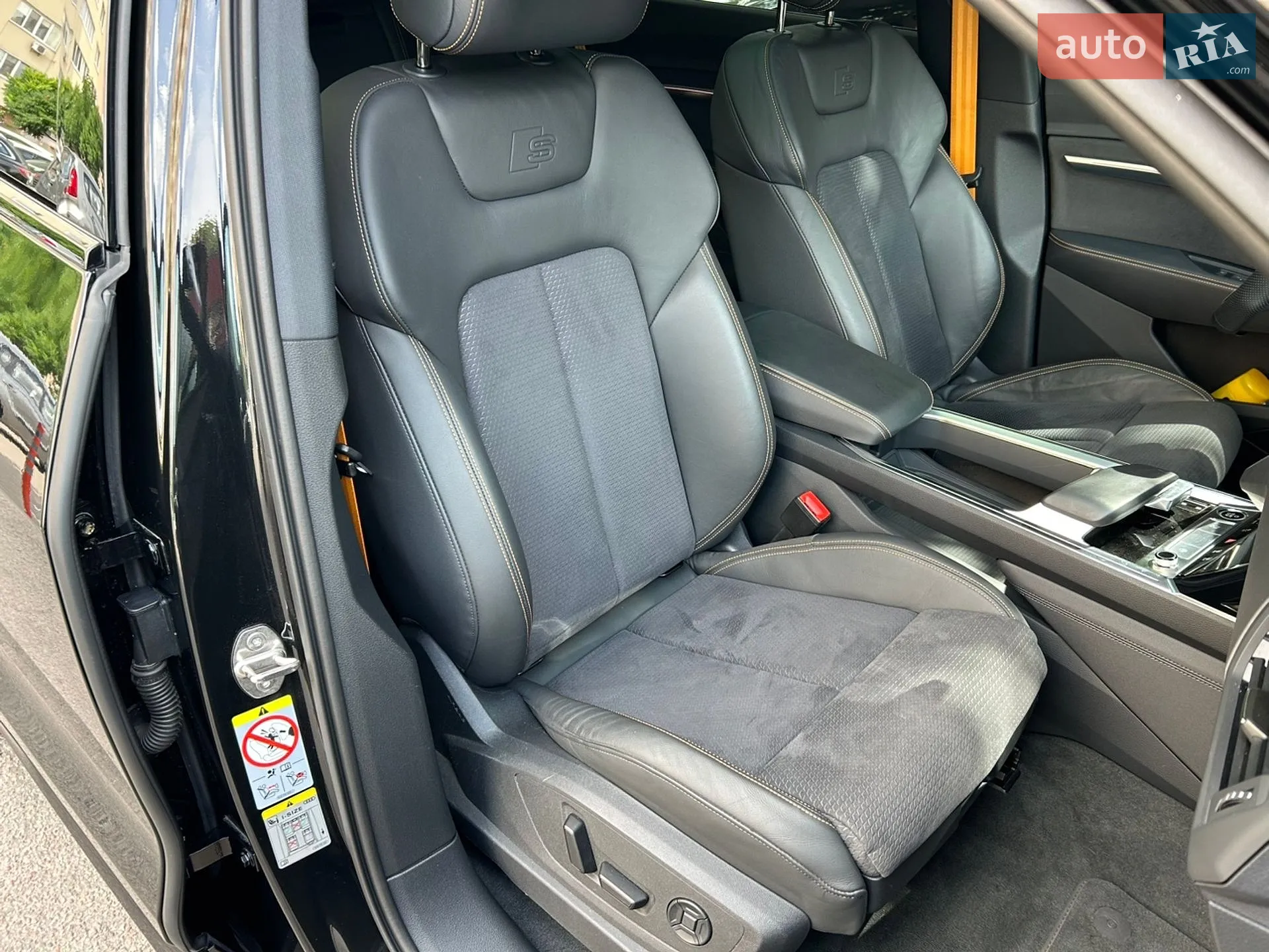 2022 Audi e-tron Sportback - мініатюра 28
