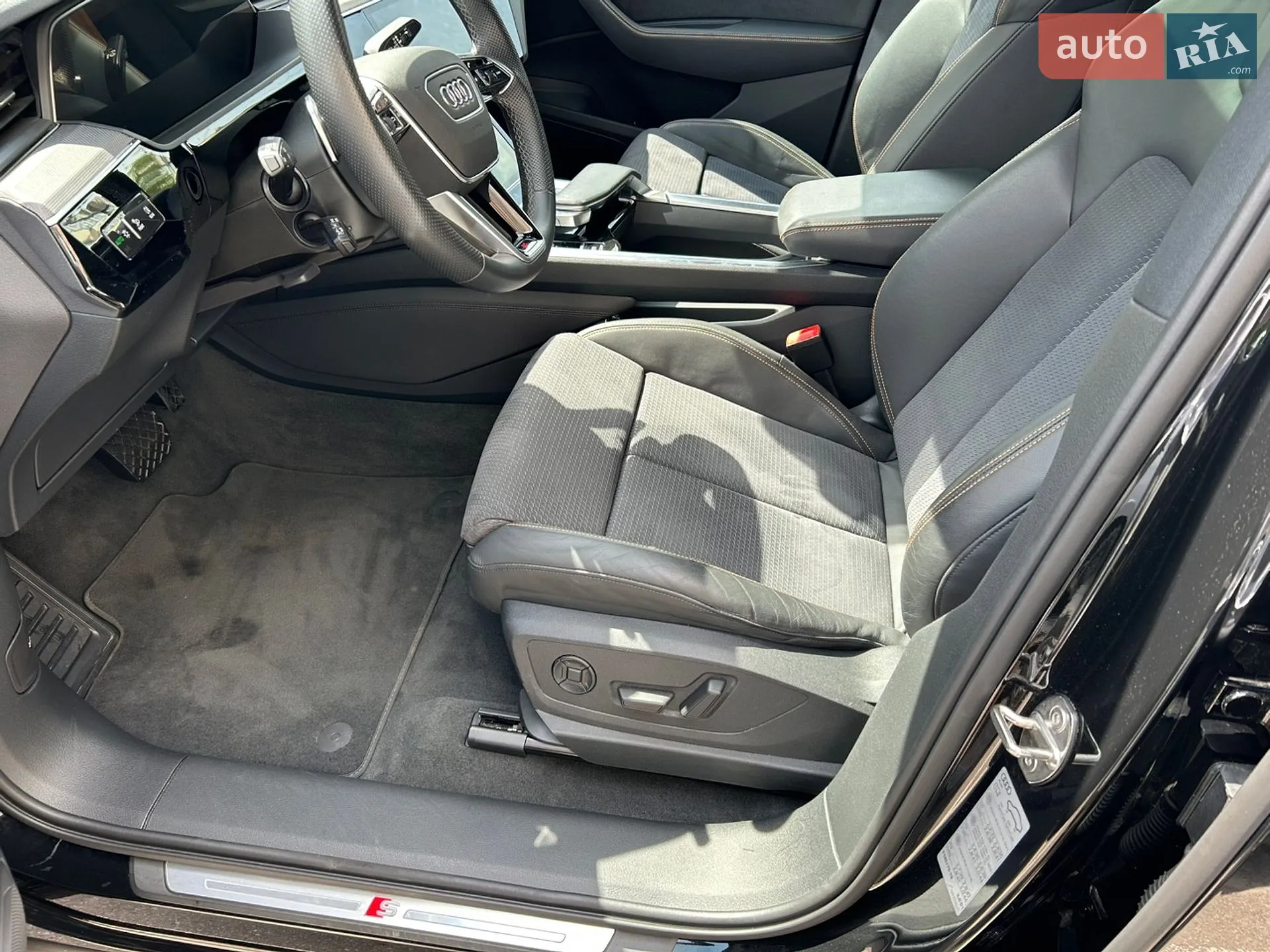 2022 Audi e-tron Sportback - мініатюра 30