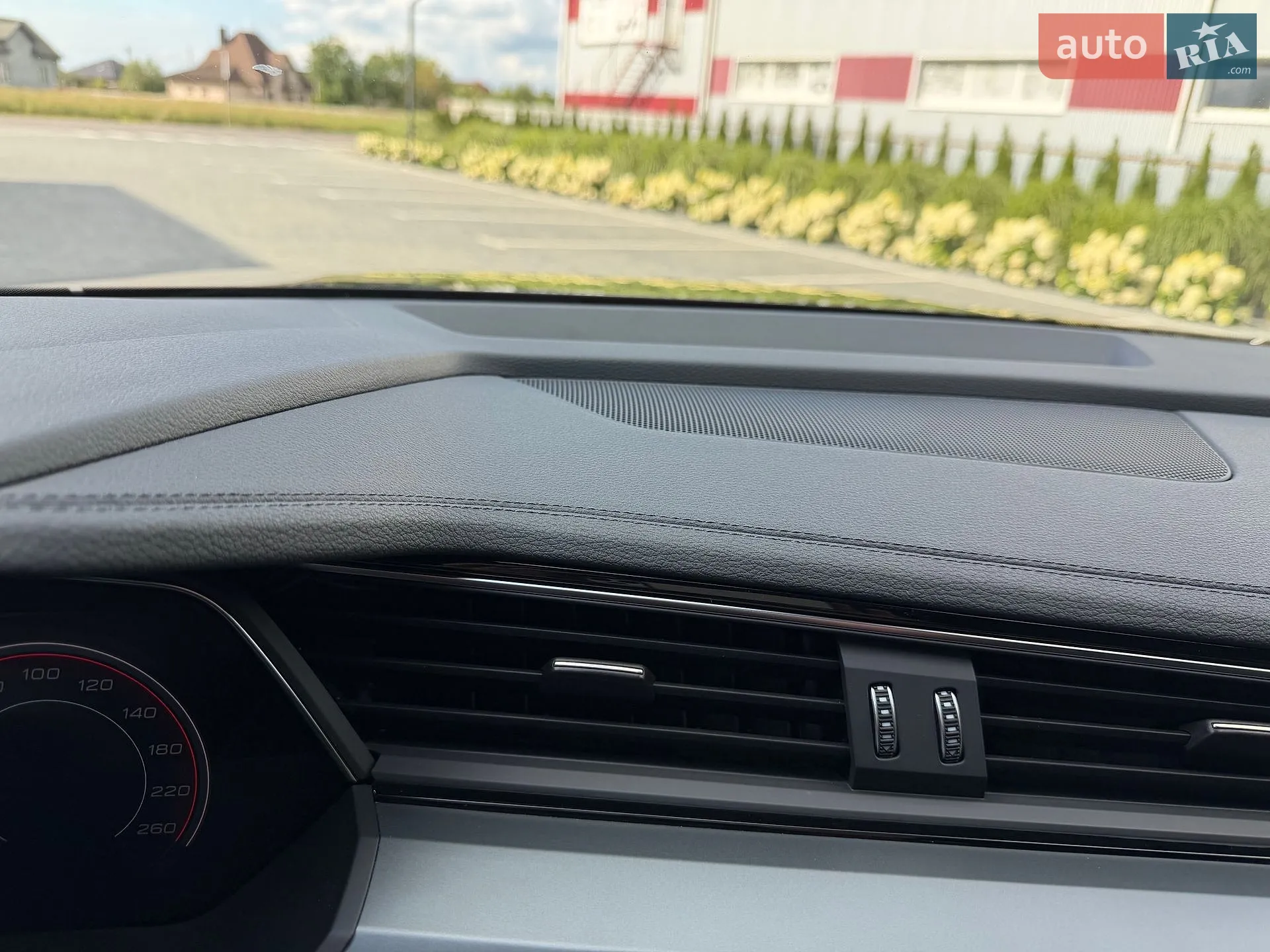 2022 Audi e-tron Sportback - мініатюра 34