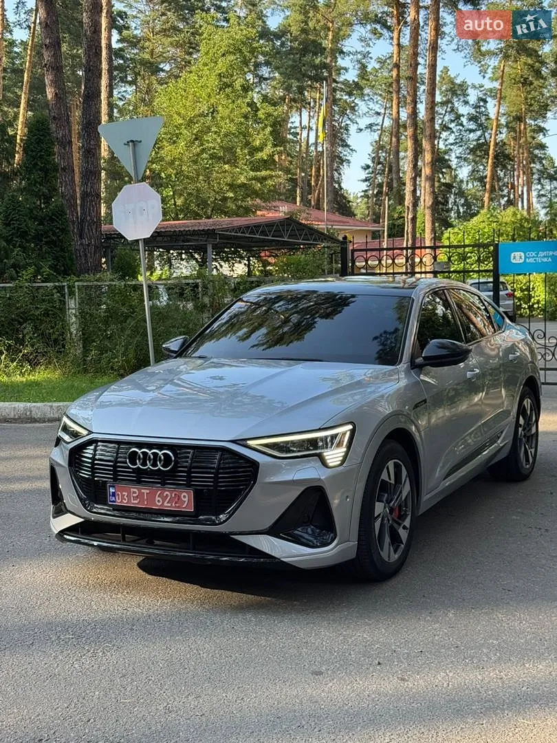 2021 Audi e-tron Sportback - мініатюра 2