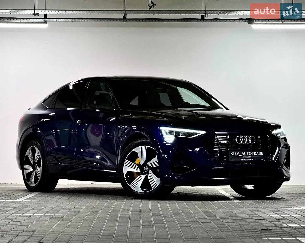 2020 Audi e-tron Sportback - фото 1