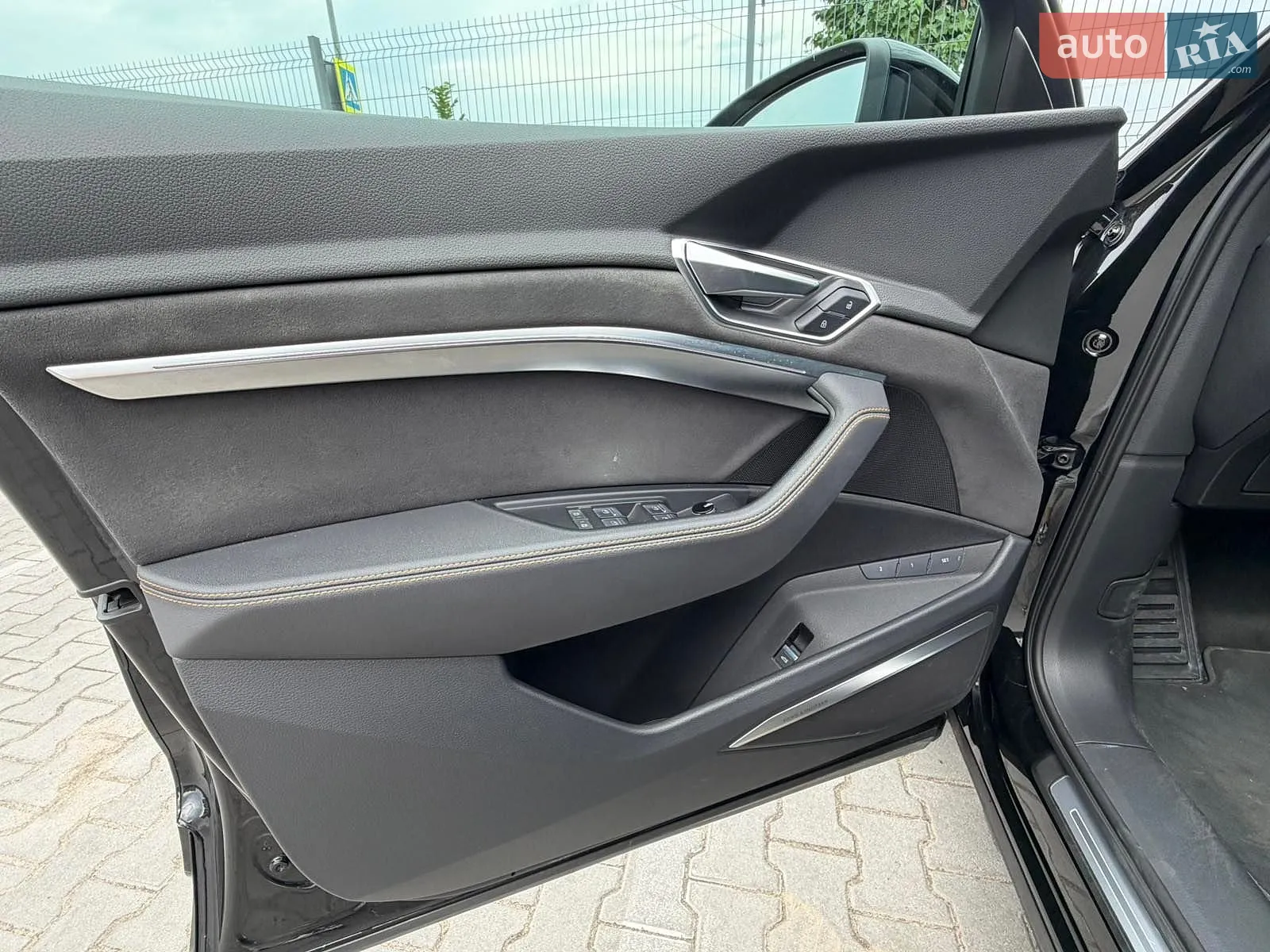 2022 Audi e-tron Sportback - мініатюра 12