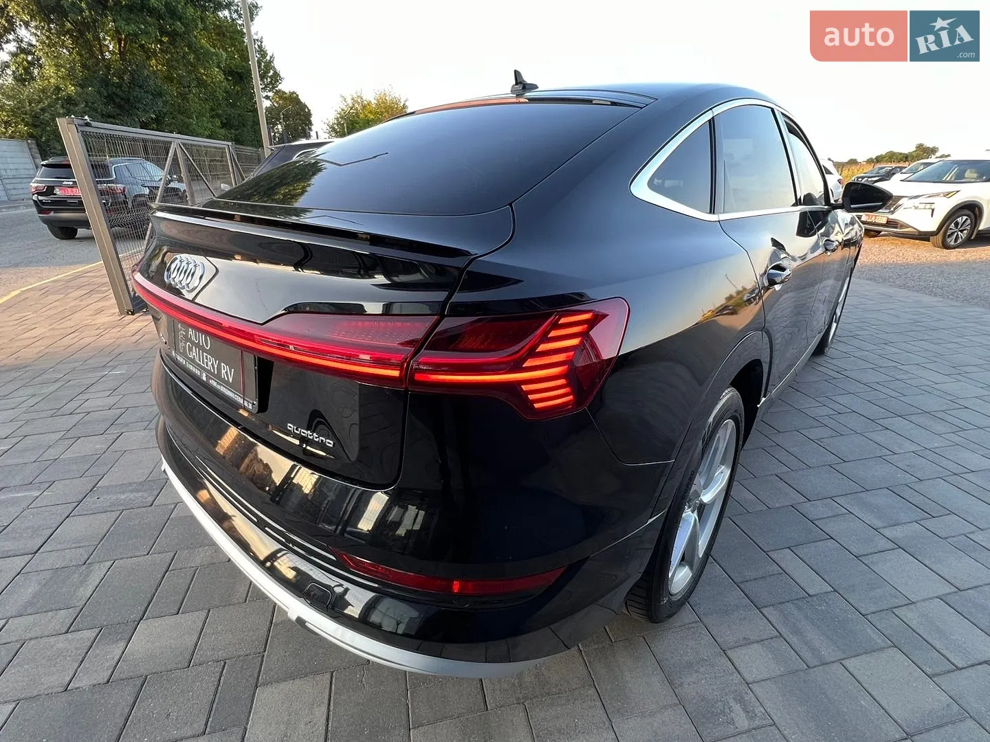 2022 Audi e-tron Sportback - мініатюра 14
