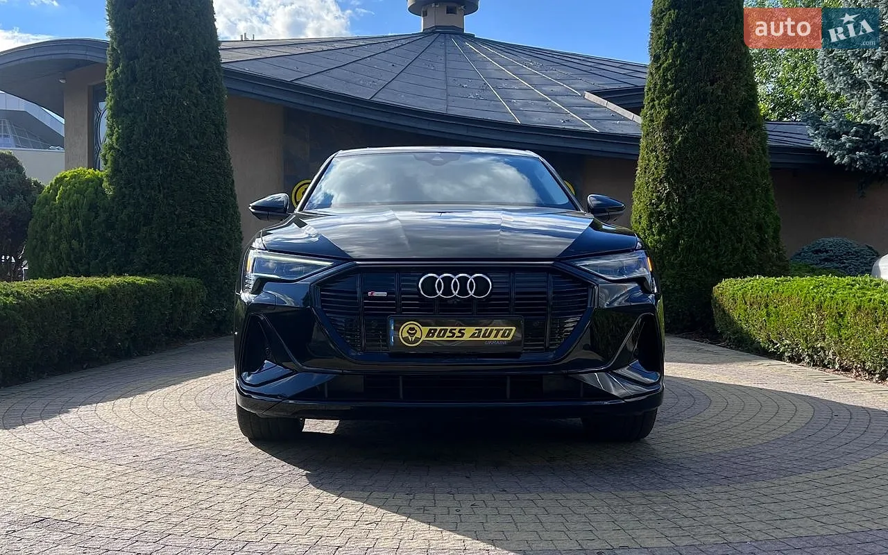 2020 Audi e-tron Sportback - мініатюра 2