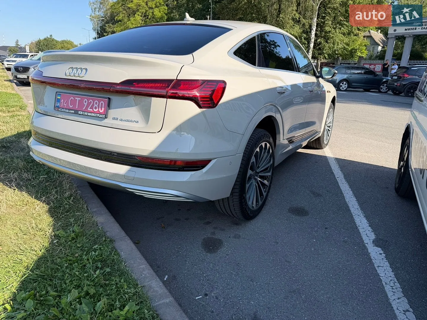 2020 Audi e-tron Sportback - мініатюра 10