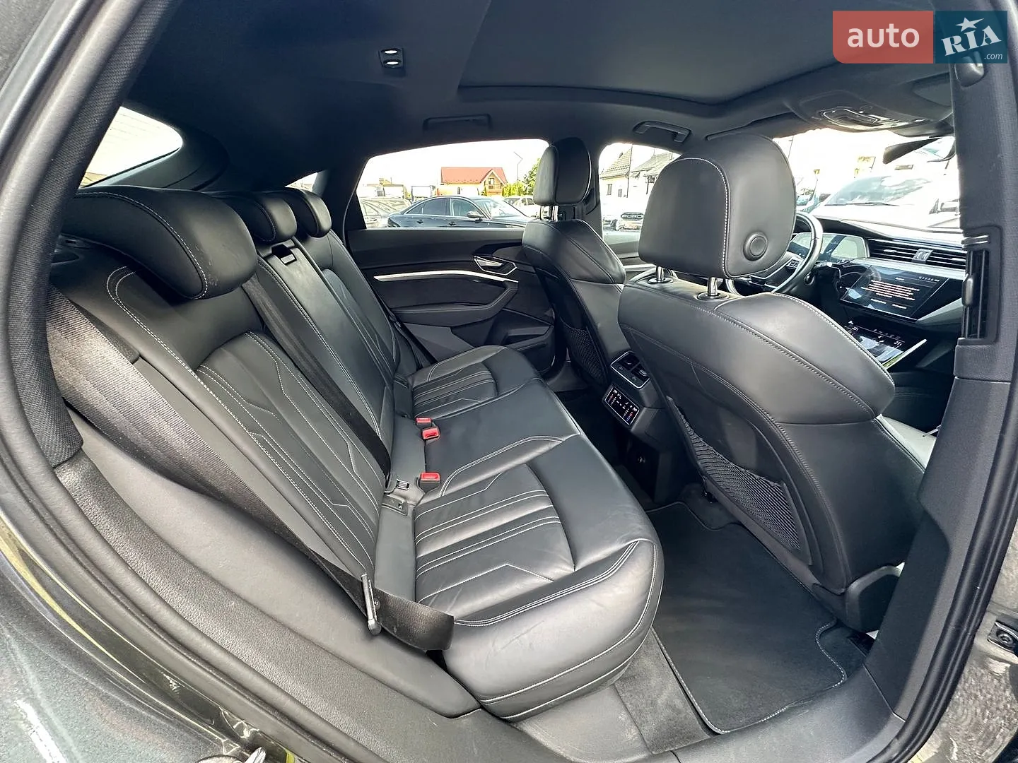 2020 Audi e-tron Sportback - мініатюра 30