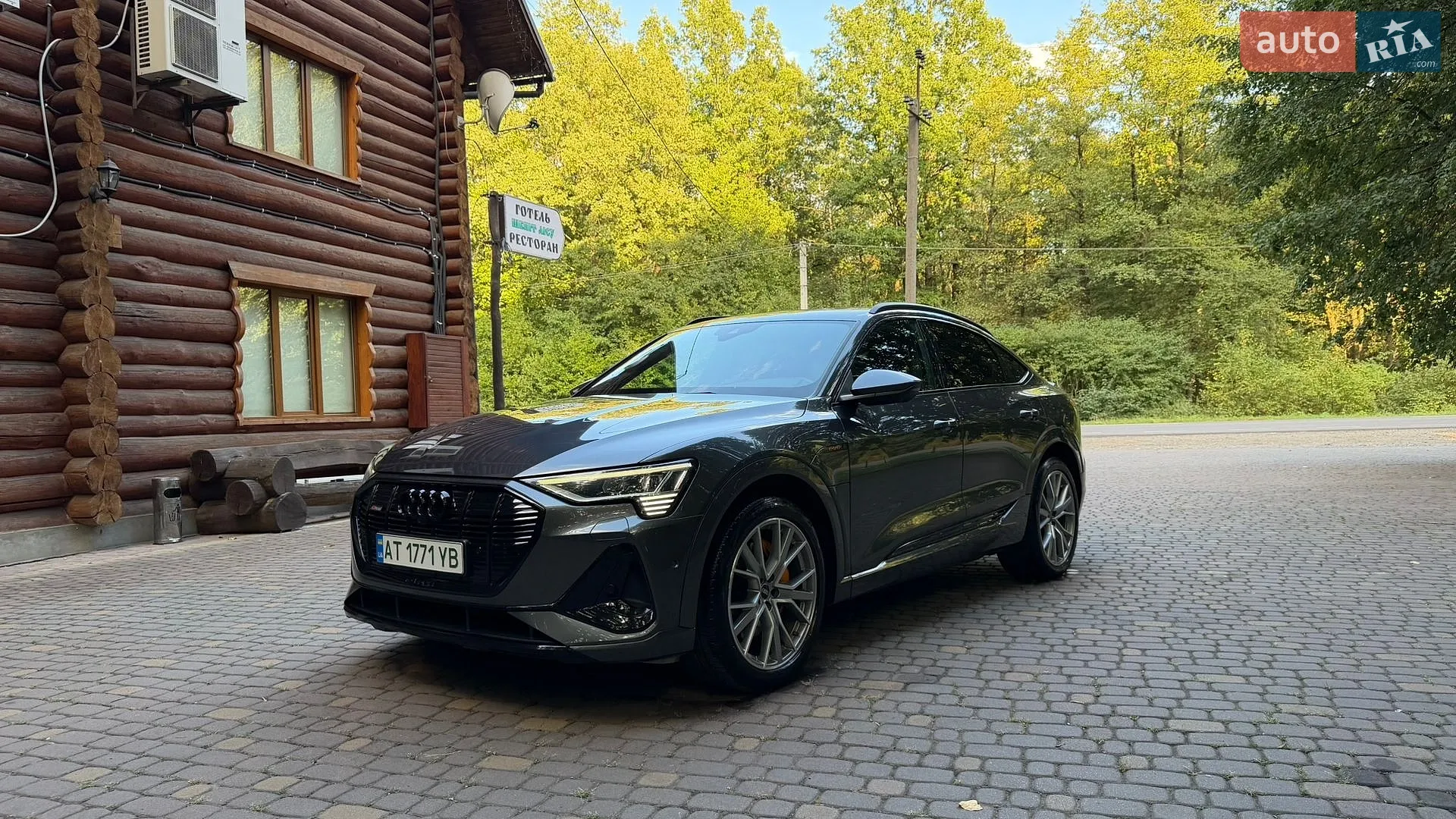 2022 Audi e-tron Sportback - мініатюра 2
