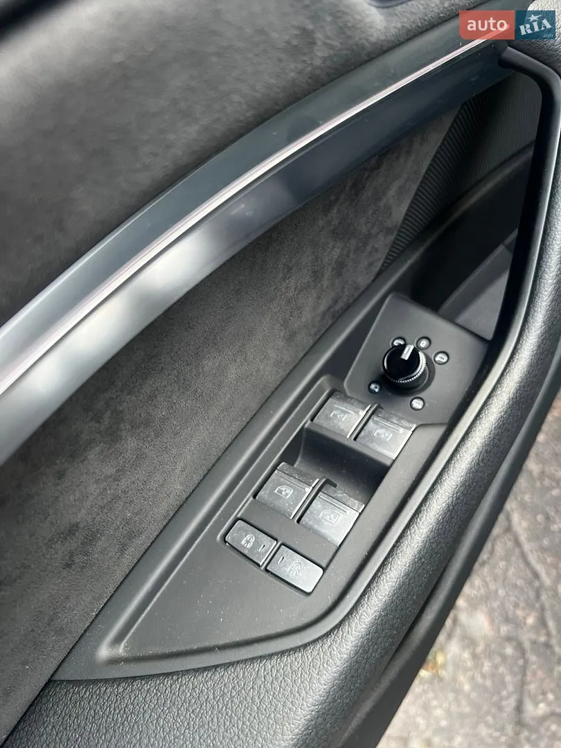 2020 Audi e-tron Sportback - мініатюра 9