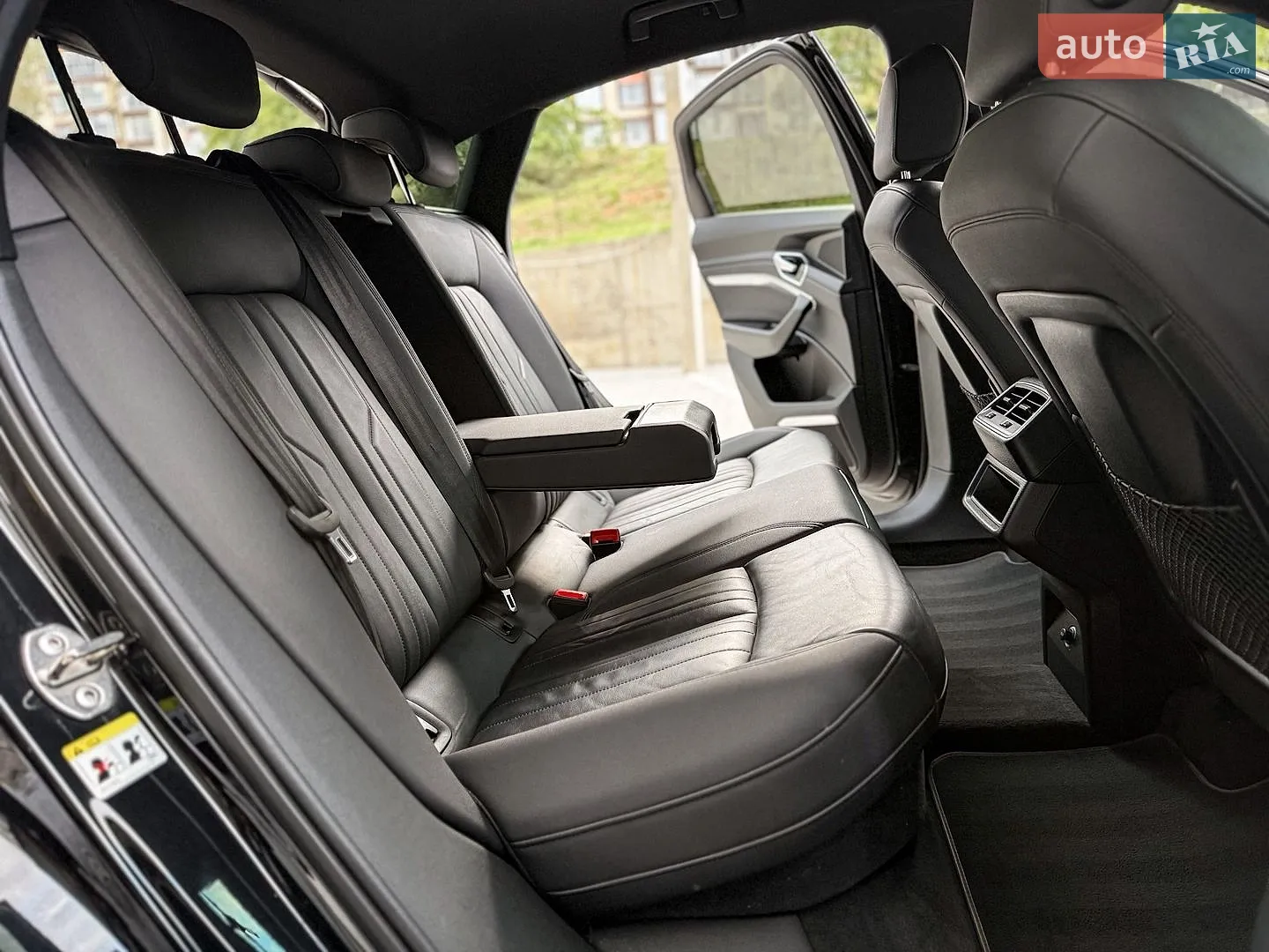 2021 Audi e-tron Sportback - мініатюра 26
