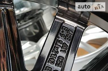 Позашляховик / Кросовер Audi e-tron 2019 в 