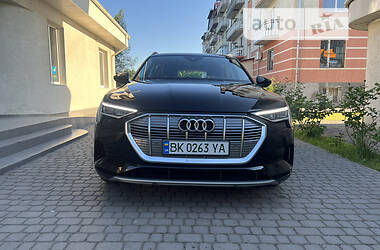 Внедорожник / Кроссовер Audi e-tron 2020 в Ровно
