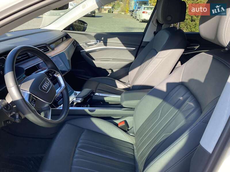 Позашляховик / Кросовер Audi e-tron 2019 в Львові